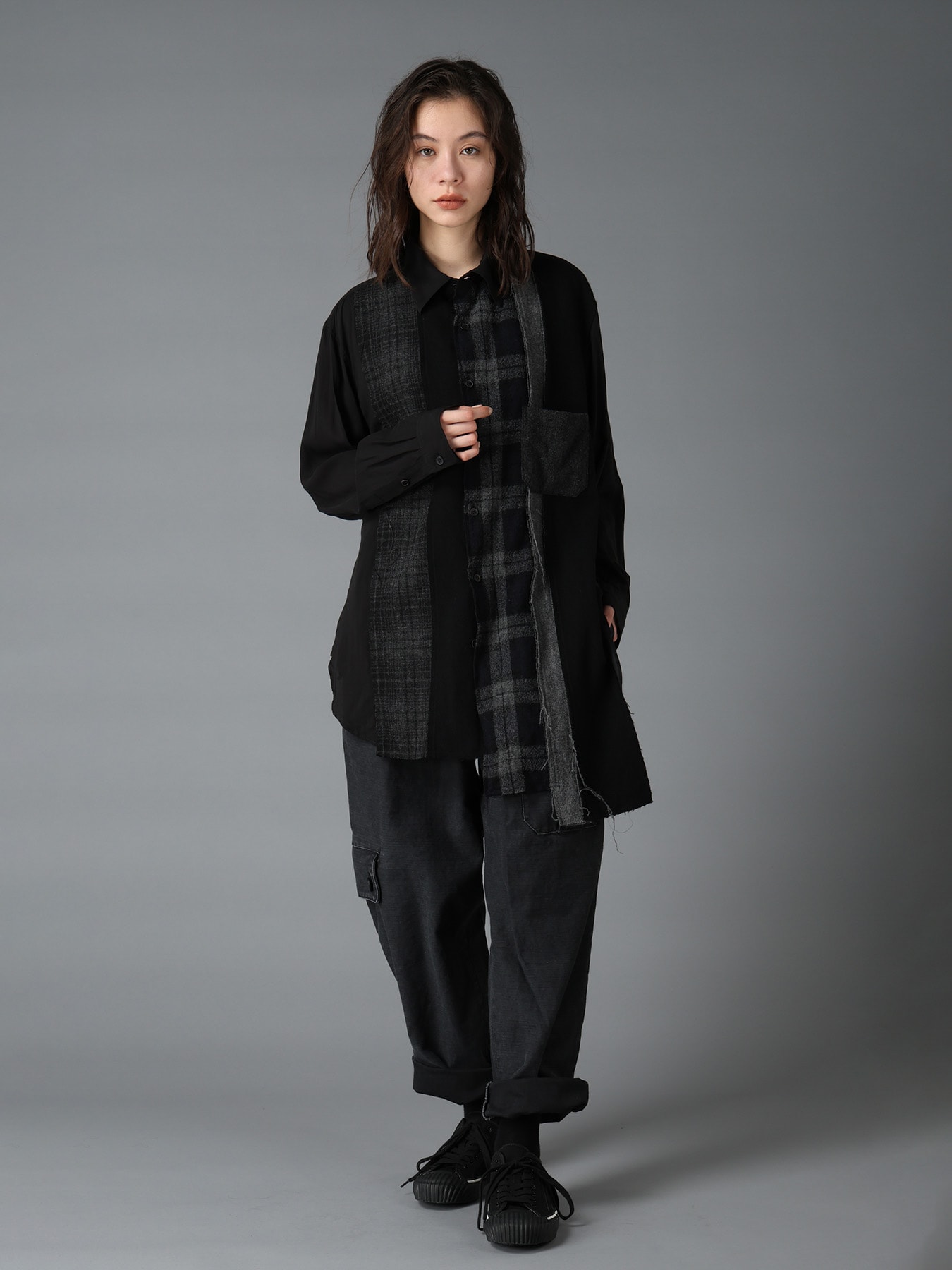 SULFUR DYED BACK SATIN POCKET SLIM PANTS