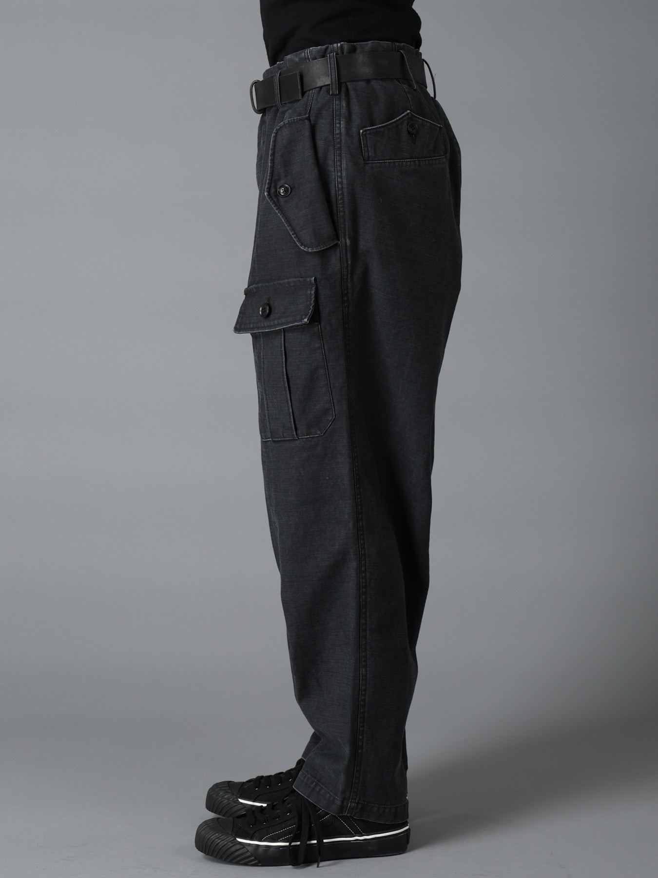 SULFUR DYED BACK SATIN POCKET SLIM PANTS