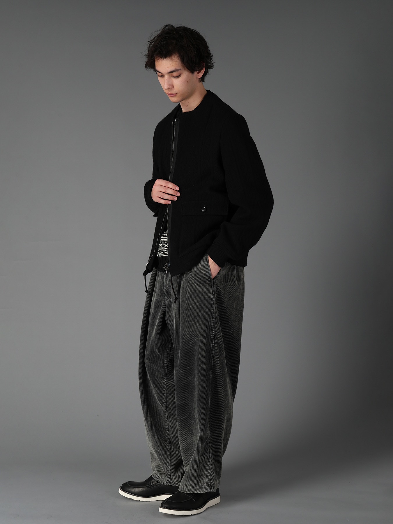 SULFUR-DYED CORDUROY CHEMICAL-BLEACH 12-TUCK PANTS
