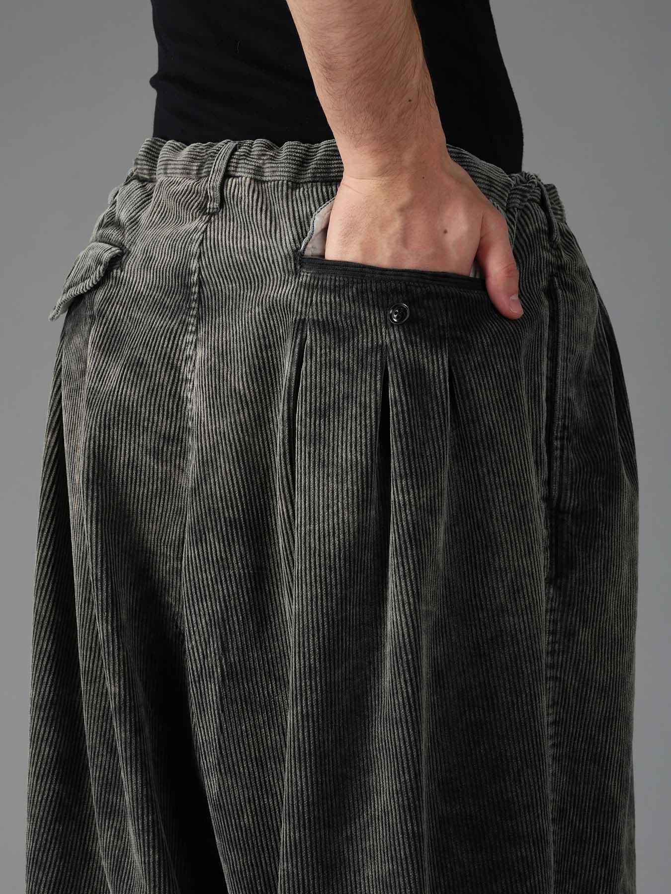 SULFUR-DYED CORDUROY CHEMICAL-BLEACH 12-TUCK PANTS