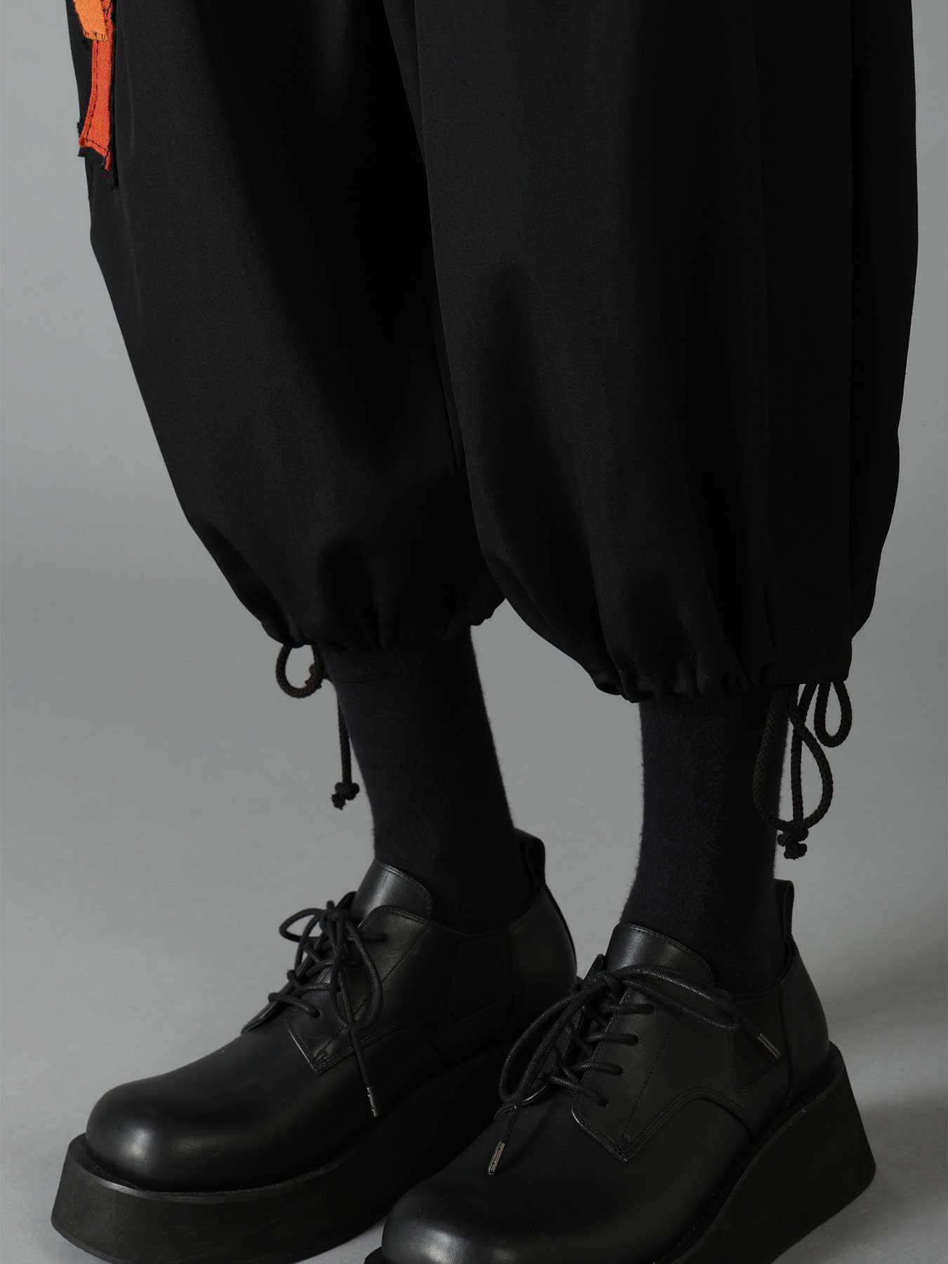 WOOL GABARDINE APPLIQUE BALLOON PANTS
