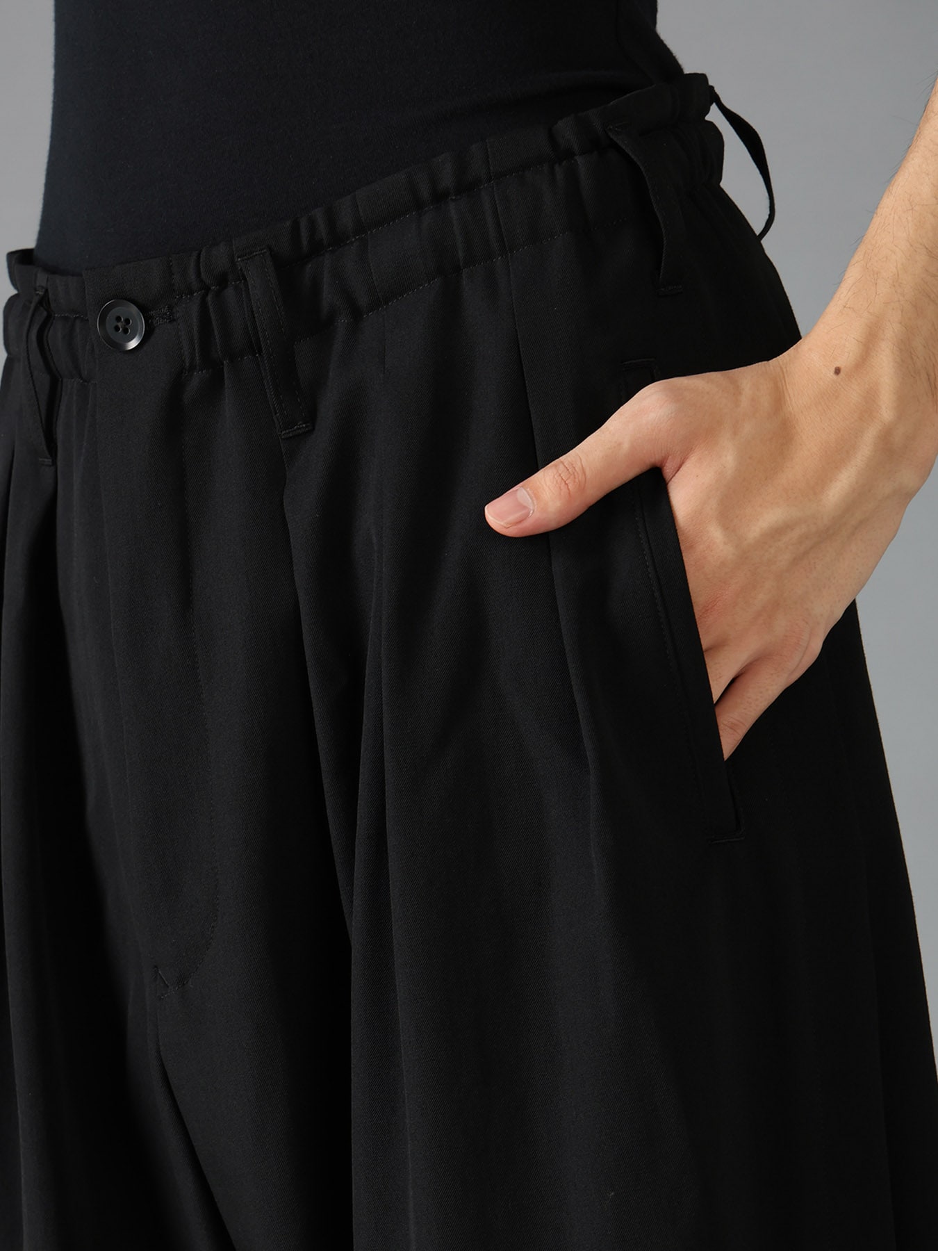 WOOL GABARDINE APPLIQUE BALLOON PANTS