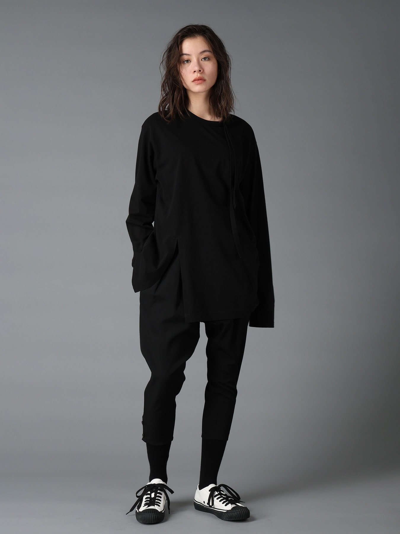 WOOL GABARDINE TAPERED PANTS