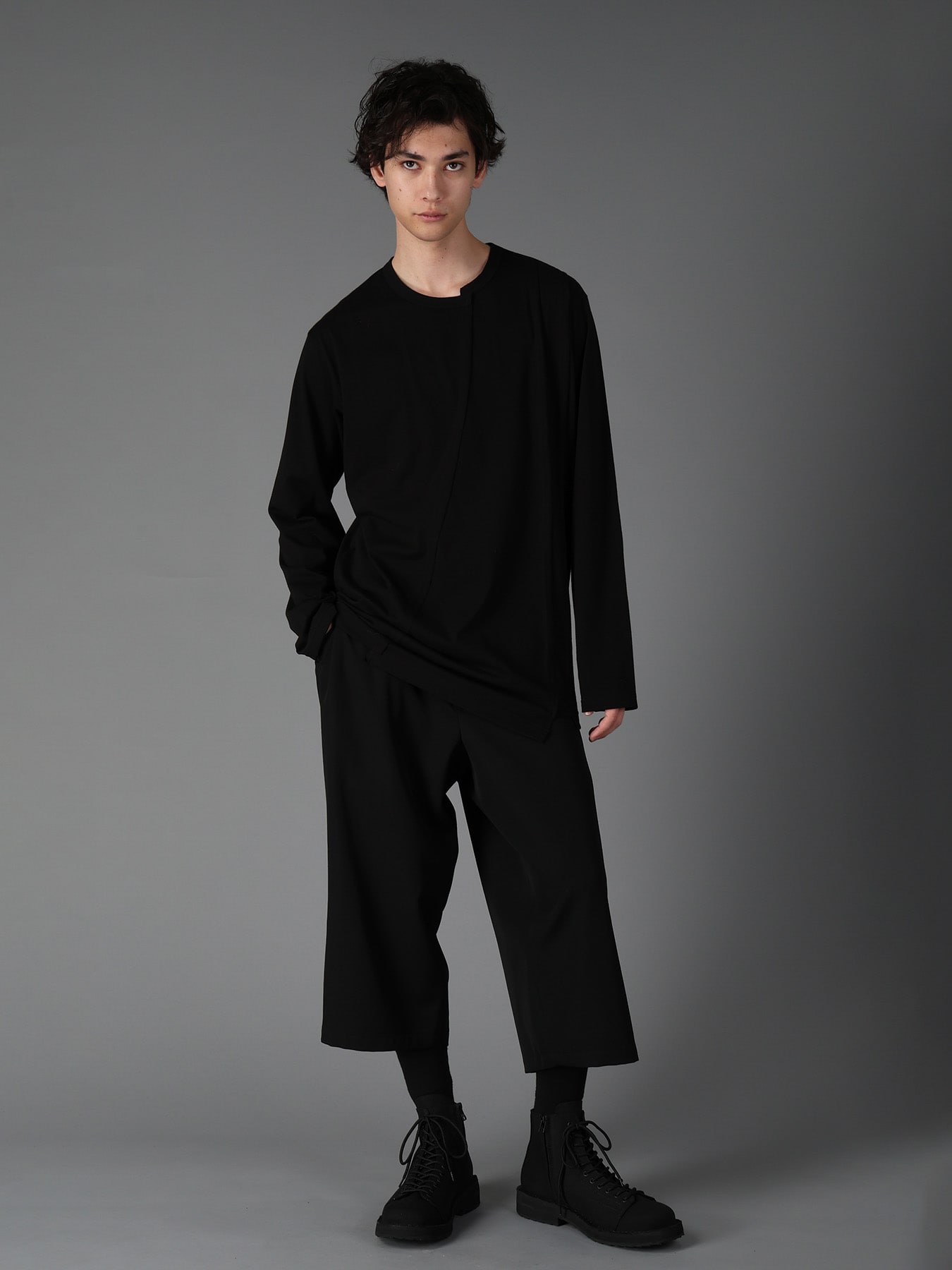 COTTON JERSEY CUT-OFF LONG SLEEVED T