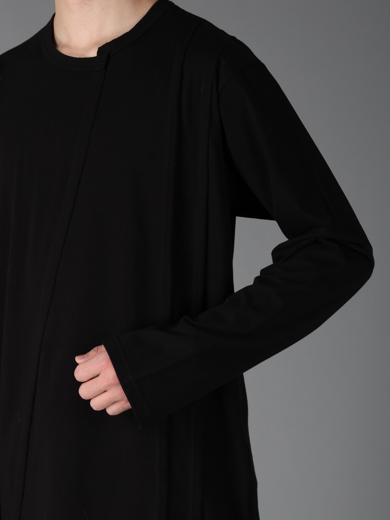 COTTON JERSEY CUT-OFF LONG SLEEVED T