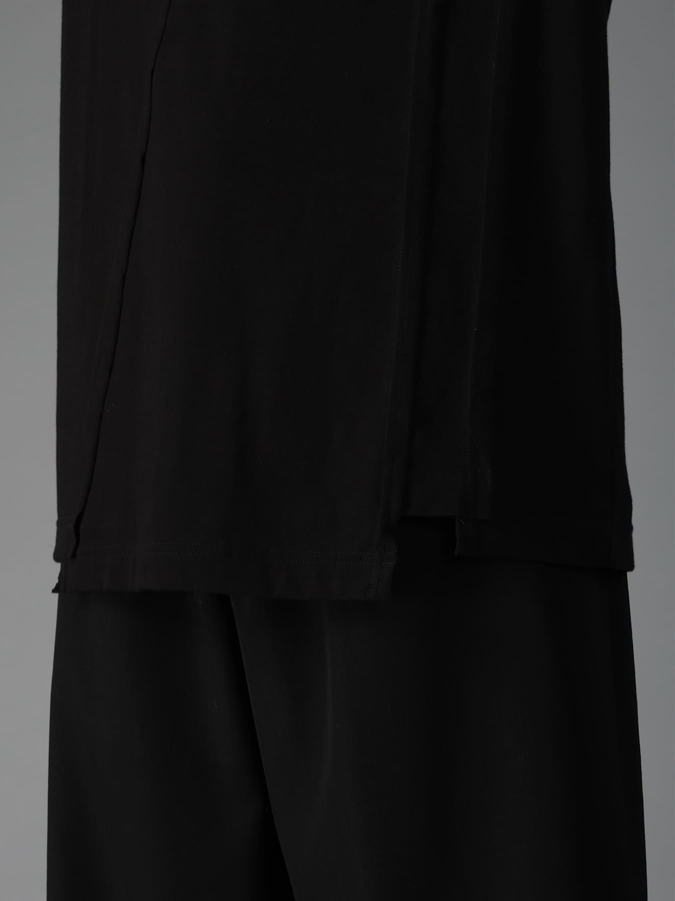 COTTON JERSEY CUT-OFF LONG SLEEVED T