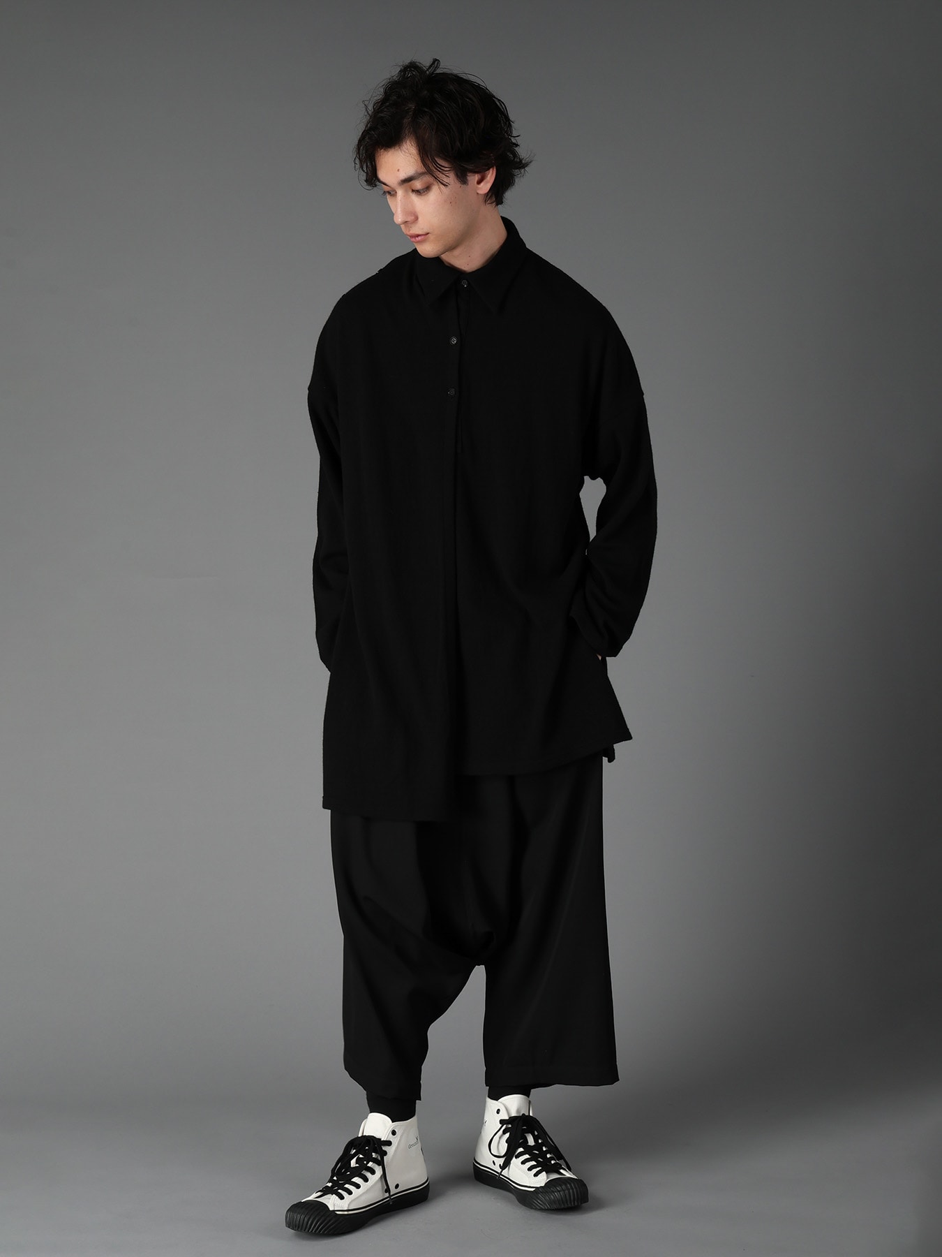 AIRY FEATHERY RIGHT-SIDE DRAPE SHIRT