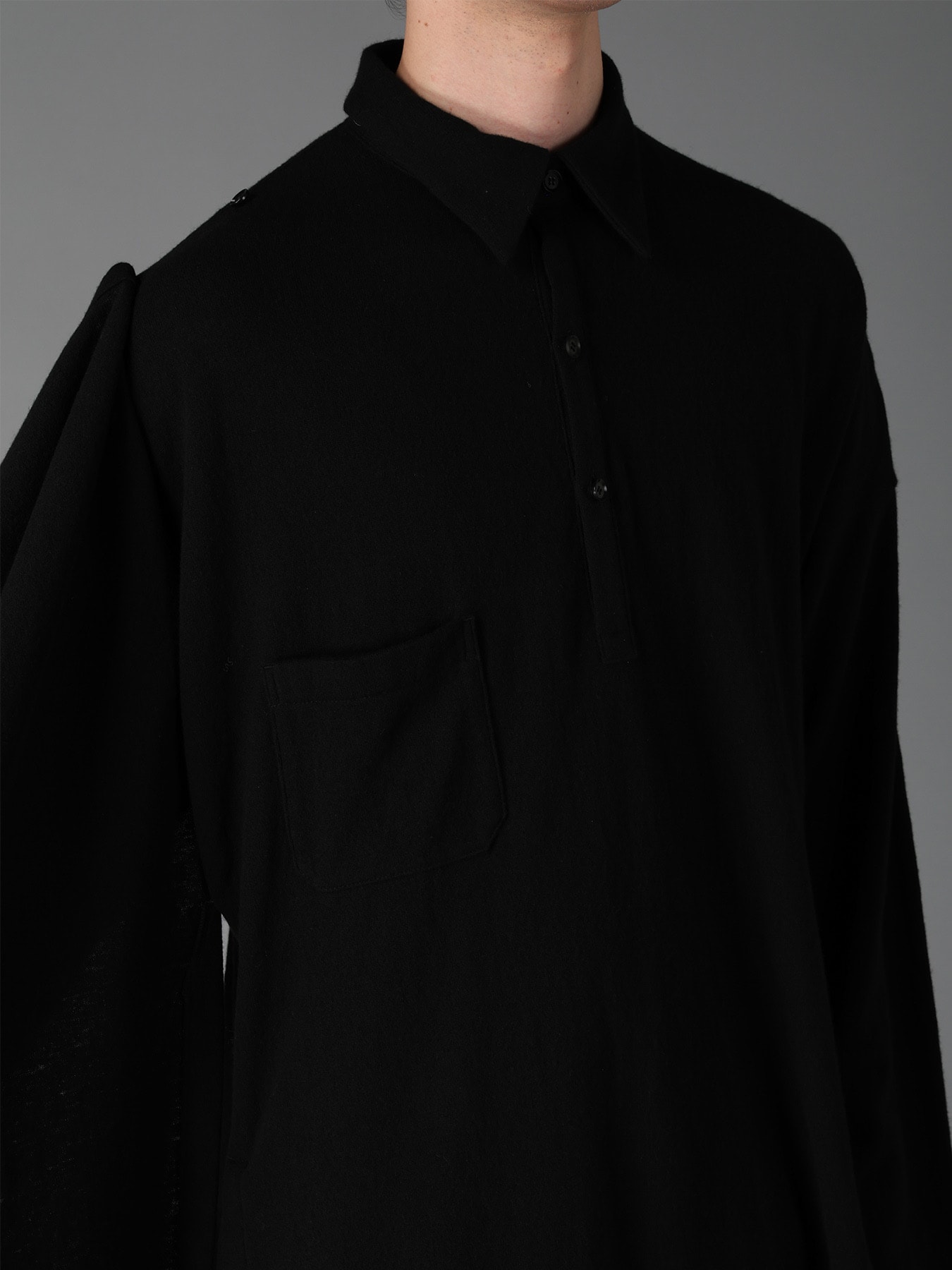 AIRY FEATHERY RIGHT-SIDE DRAPE SHIRT
