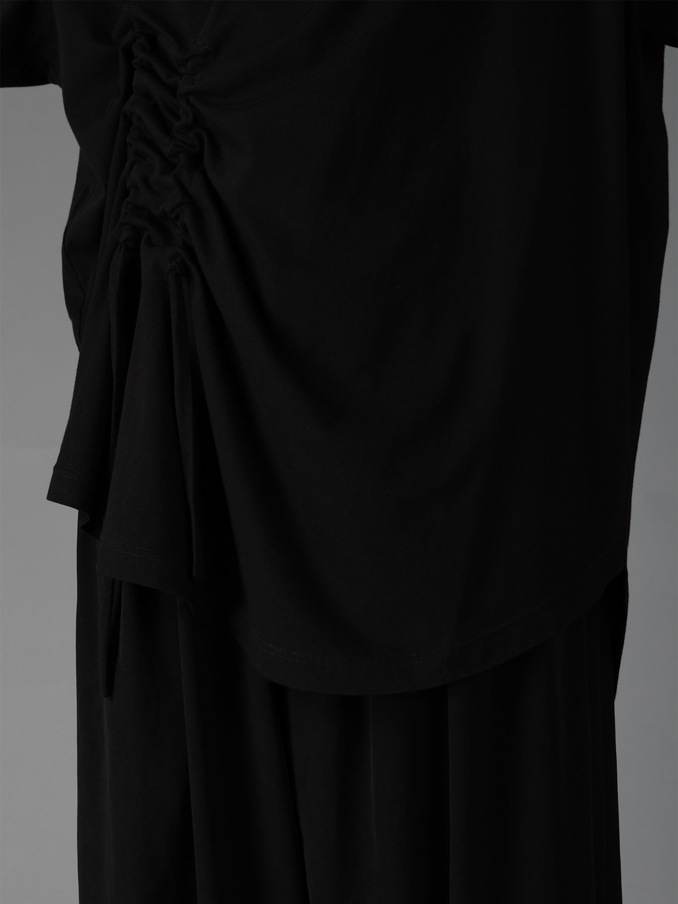 ULTIMA JERSEY SIDE GATHERED ROUND HEM T