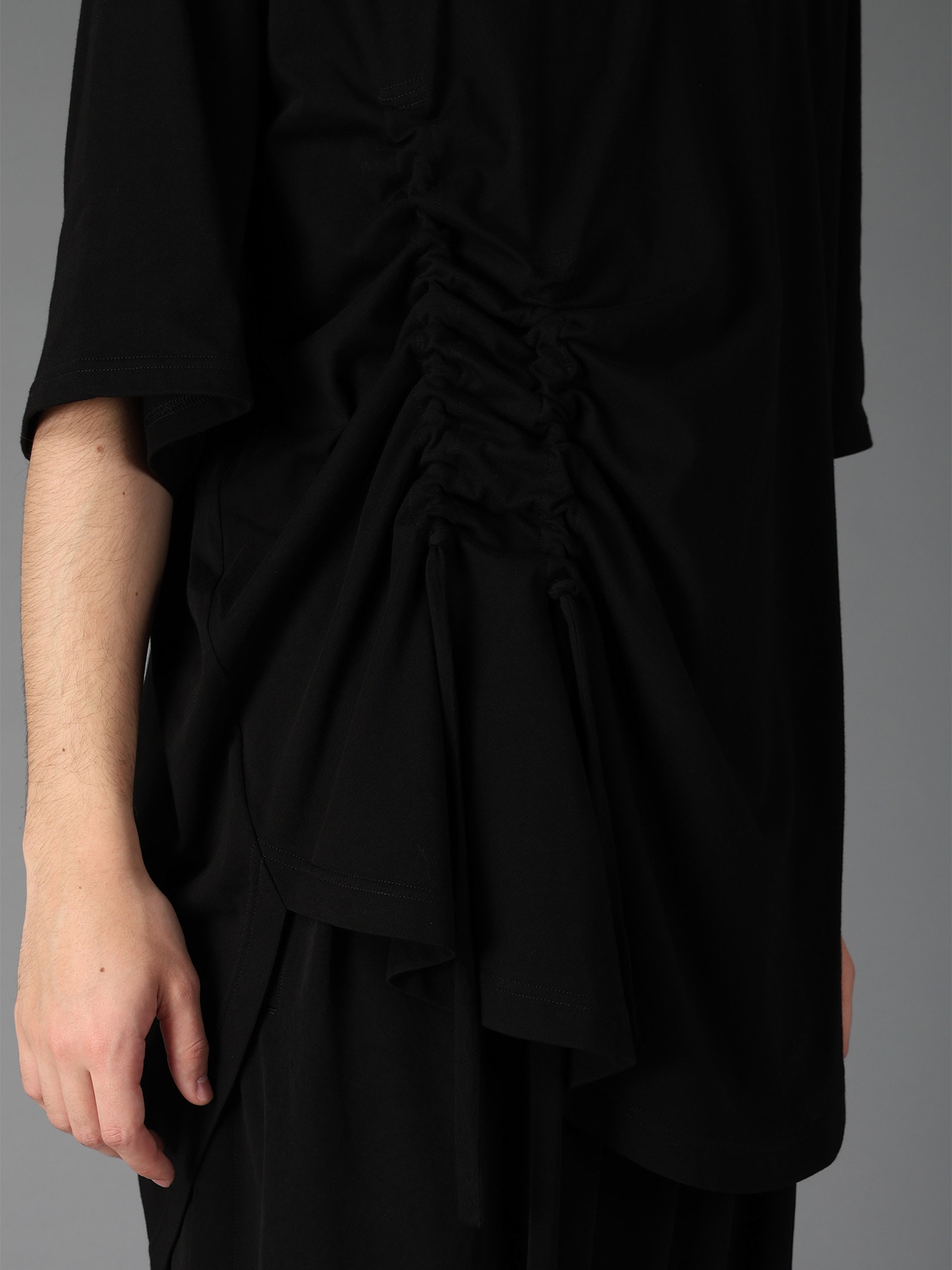 ULTIMA JERSEY SIDE GATHERED ROUND HEM T
