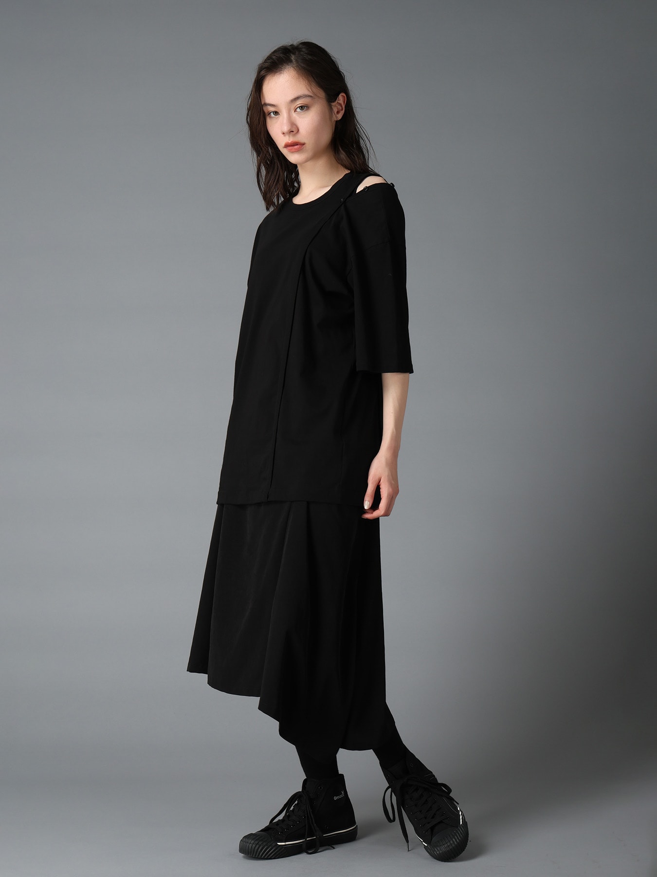 ULTIMA JERSEY SHOULDER CUT SHORT SLEEVED T