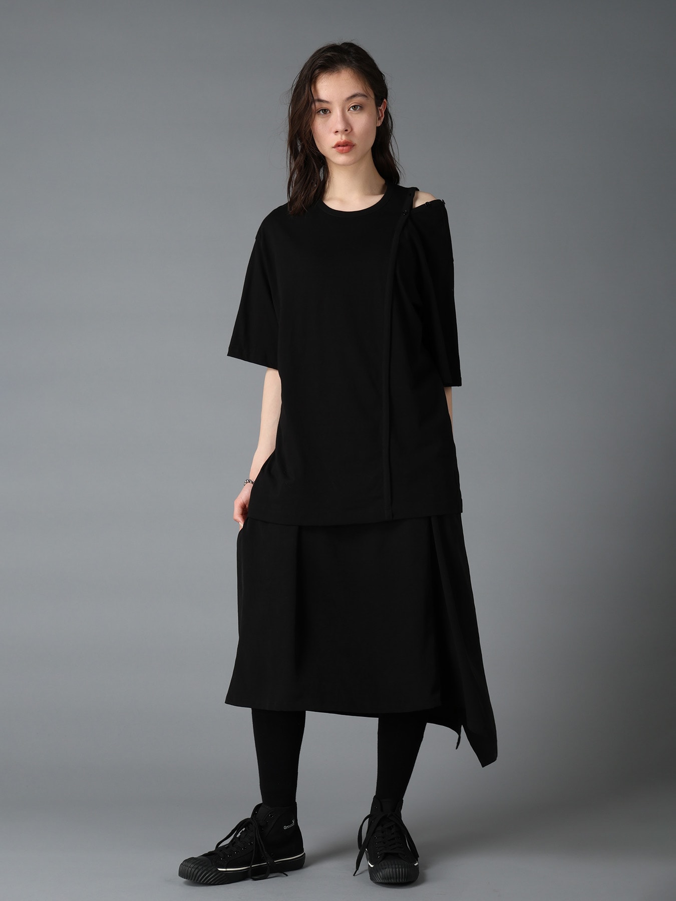 ULTIMA JERSEY SHOULDER CUT SHORT SLEEVED T
