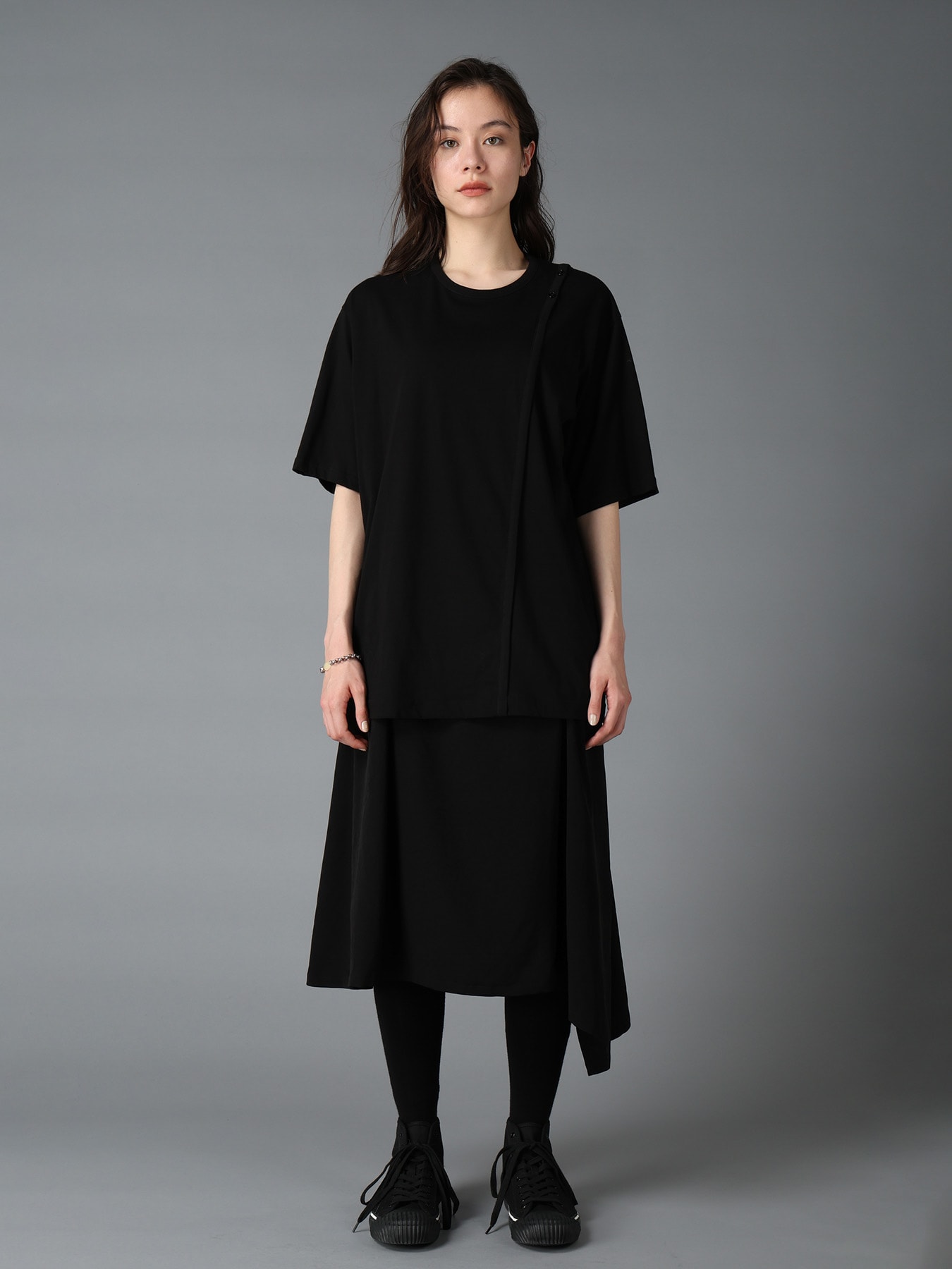 ULTIMA JERSEY SHOULDER CUT SHORT SLEEVED T