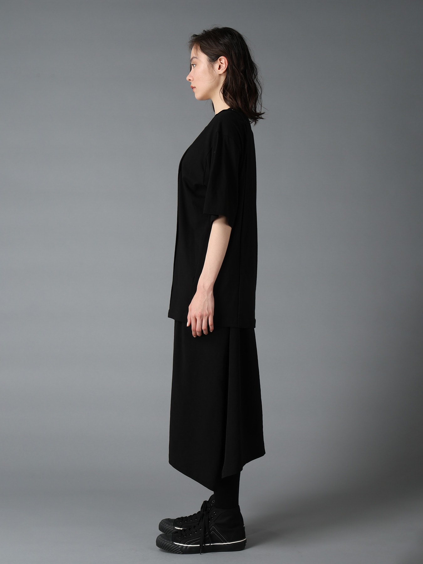 ULTIMA JERSEY SHOULDER CUT SHORT SLEEVED T