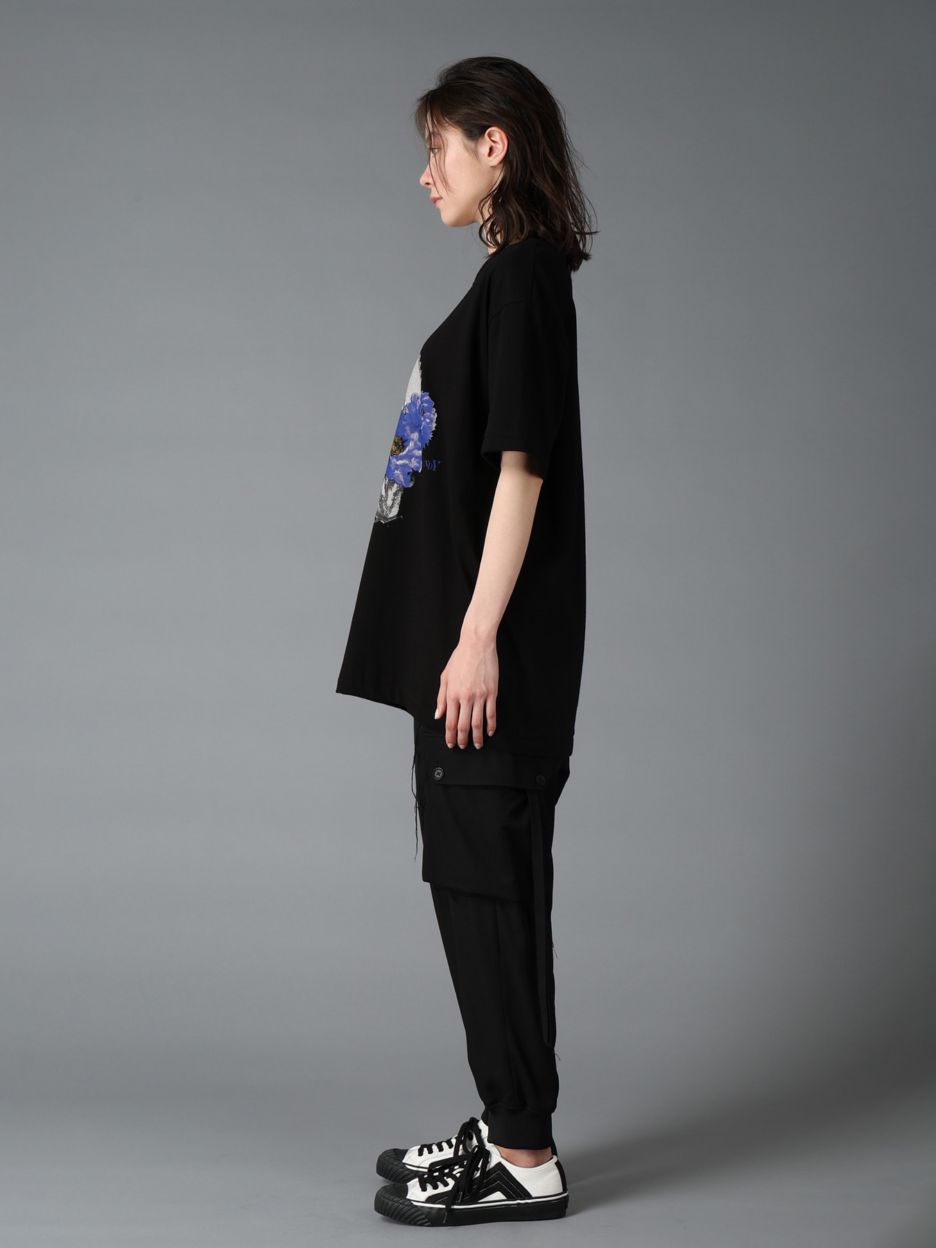 JERSEY HORSE AND BLUE PEONY T-SHIRT