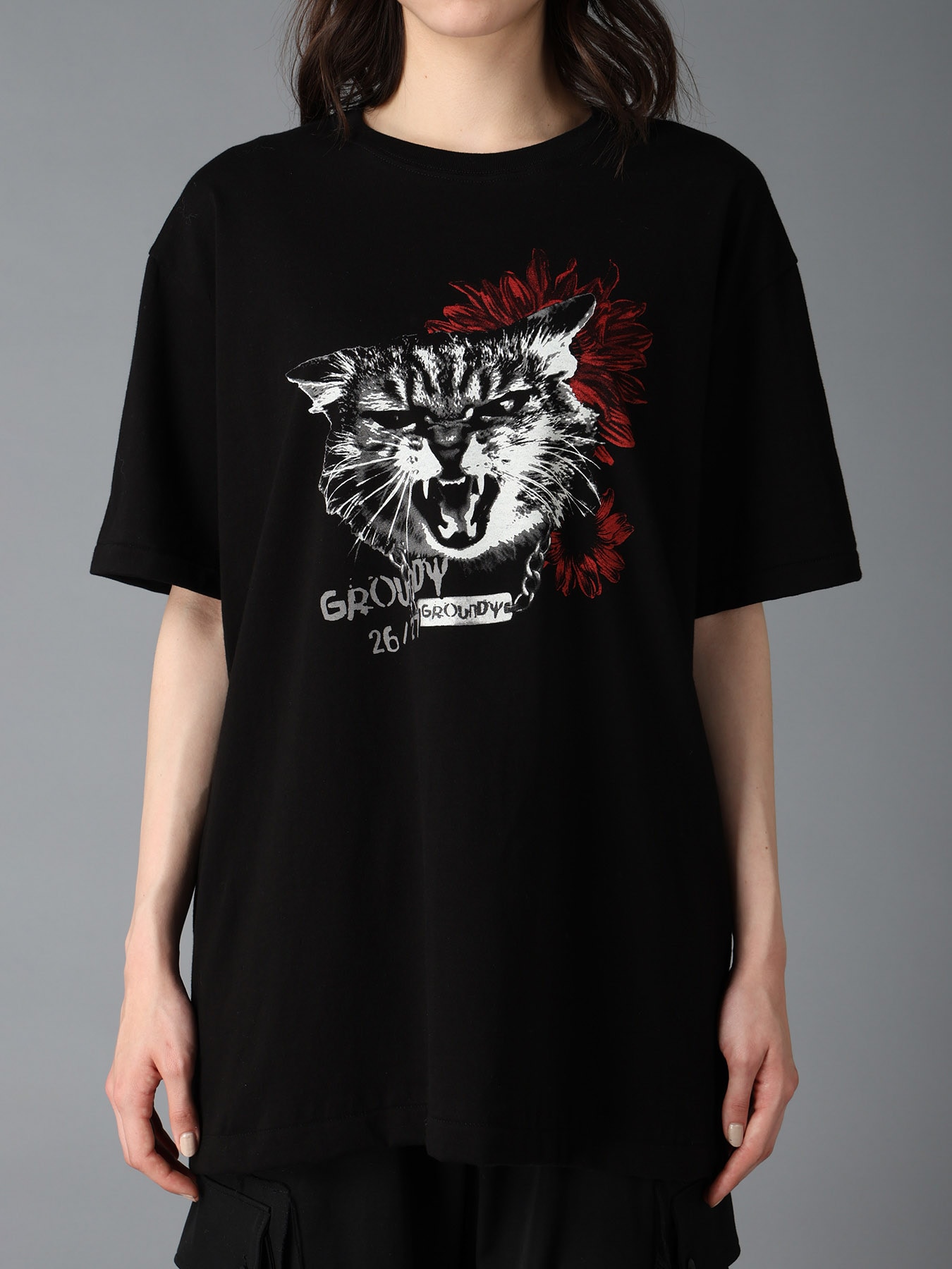 JERSEY CAT AND RED SUNFLOWER T-SHIRT