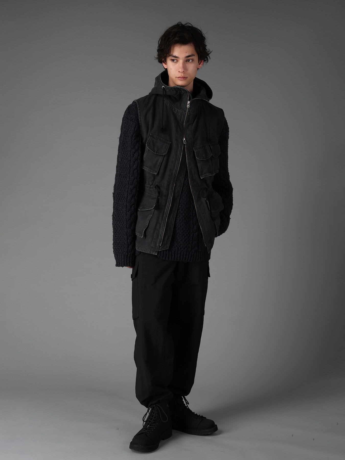 SULFUR DYED BACK SATIN HOODED OUTPOCKET VEST