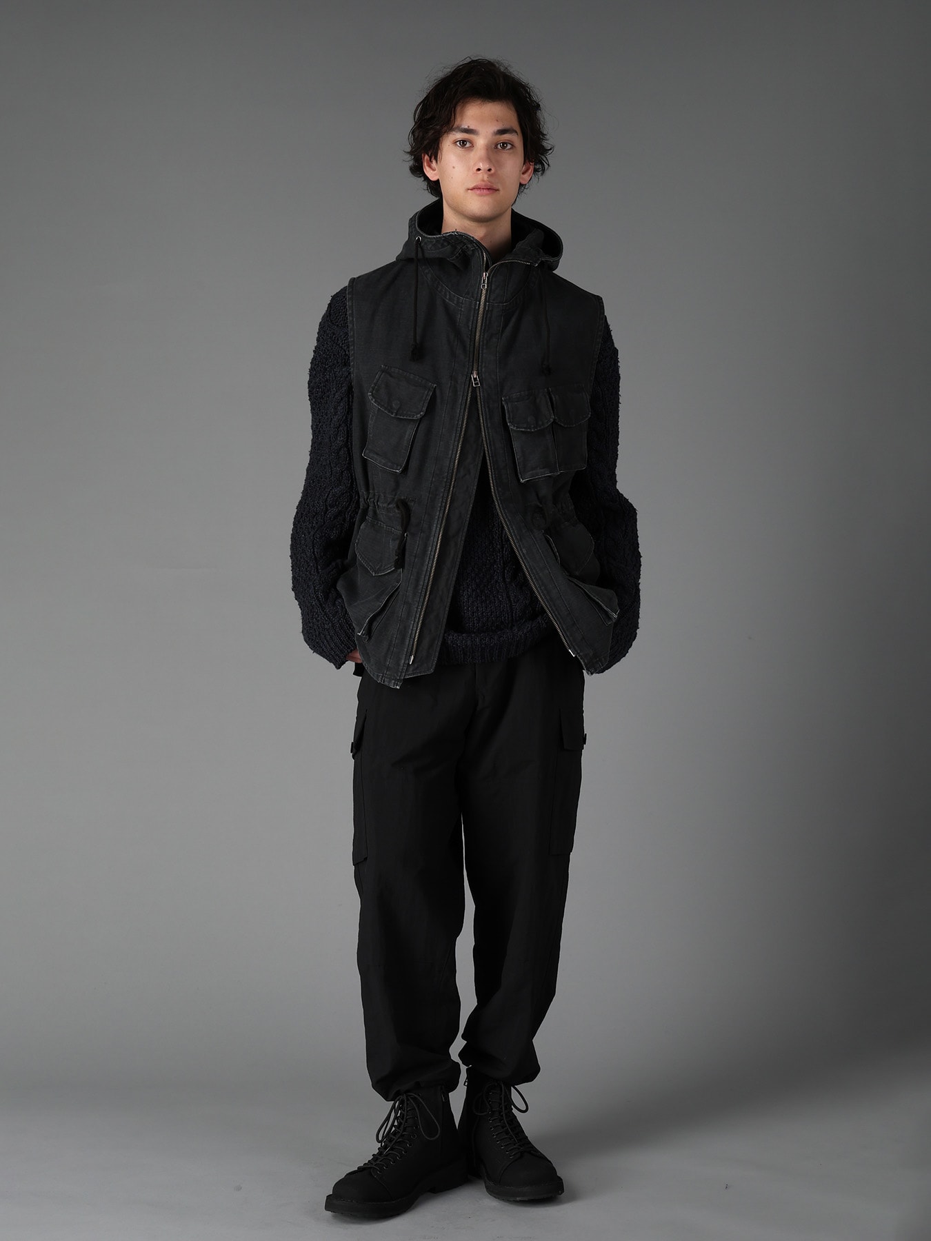 SULFUR DYED BACK SATIN HOODED OUTPOCKET VEST