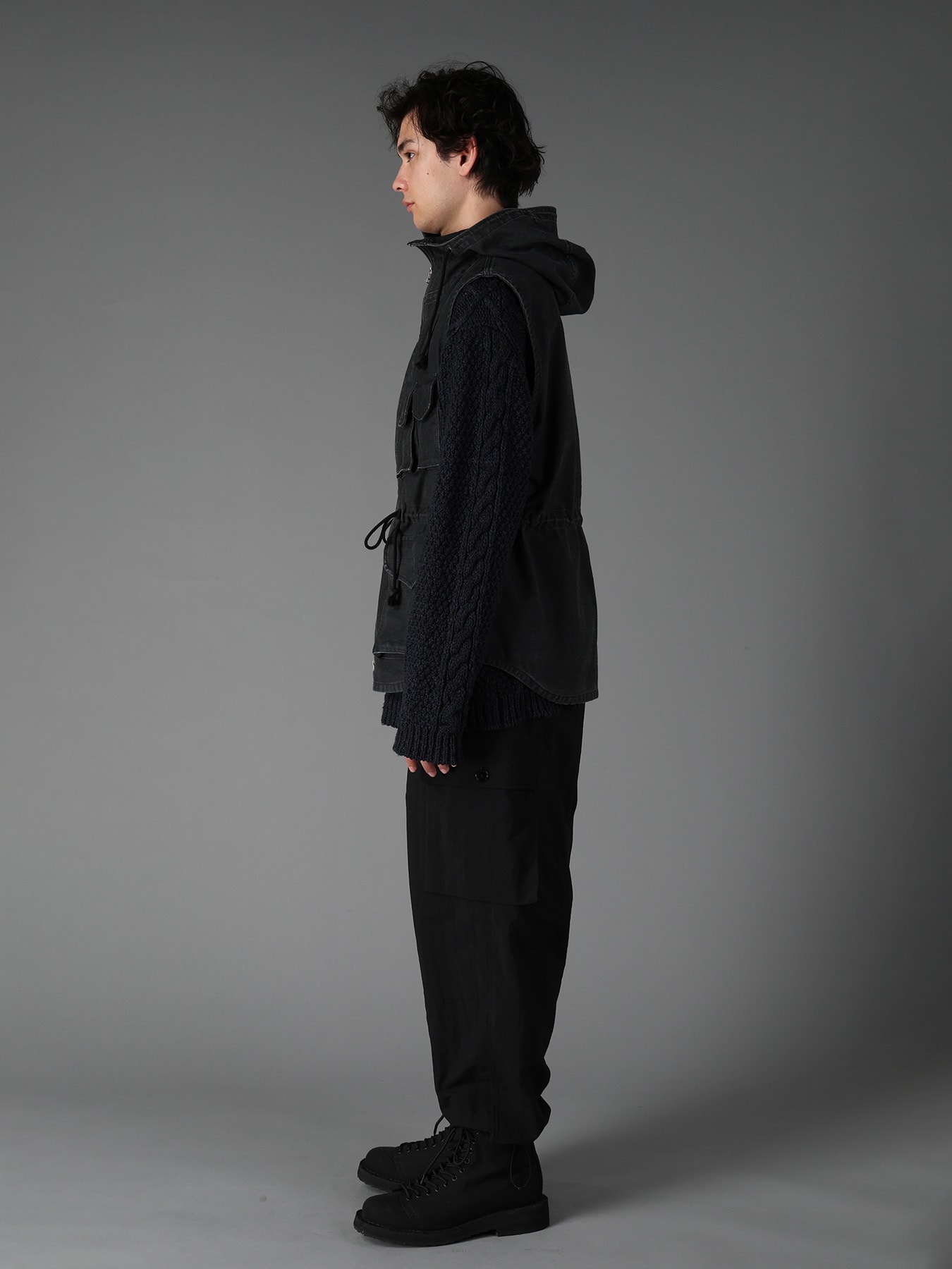 SULFUR DYED BACK SATIN HOODED OUTPOCKET VEST