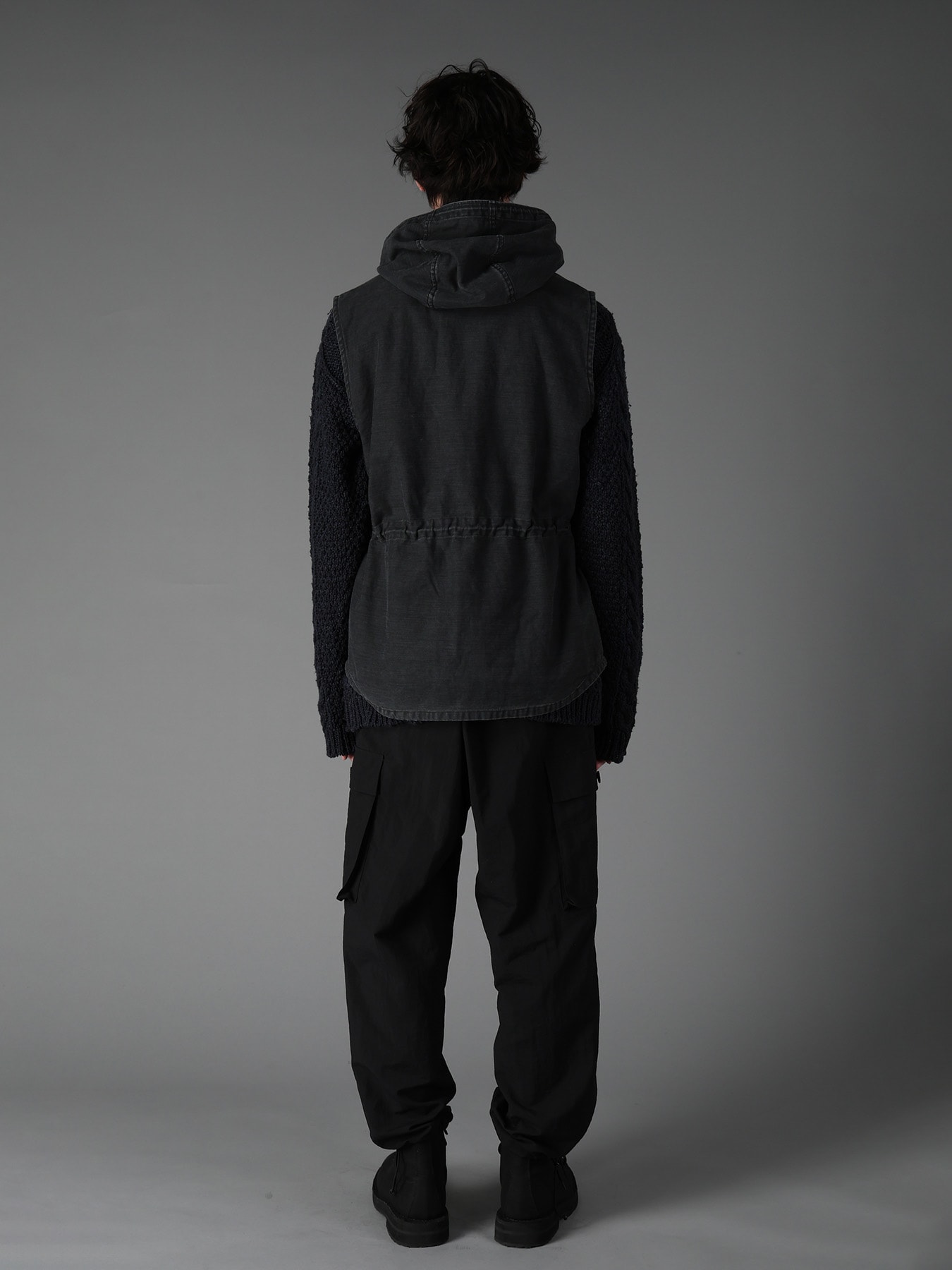 SULFUR DYED BACK SATIN HOODED OUTPOCKET VEST