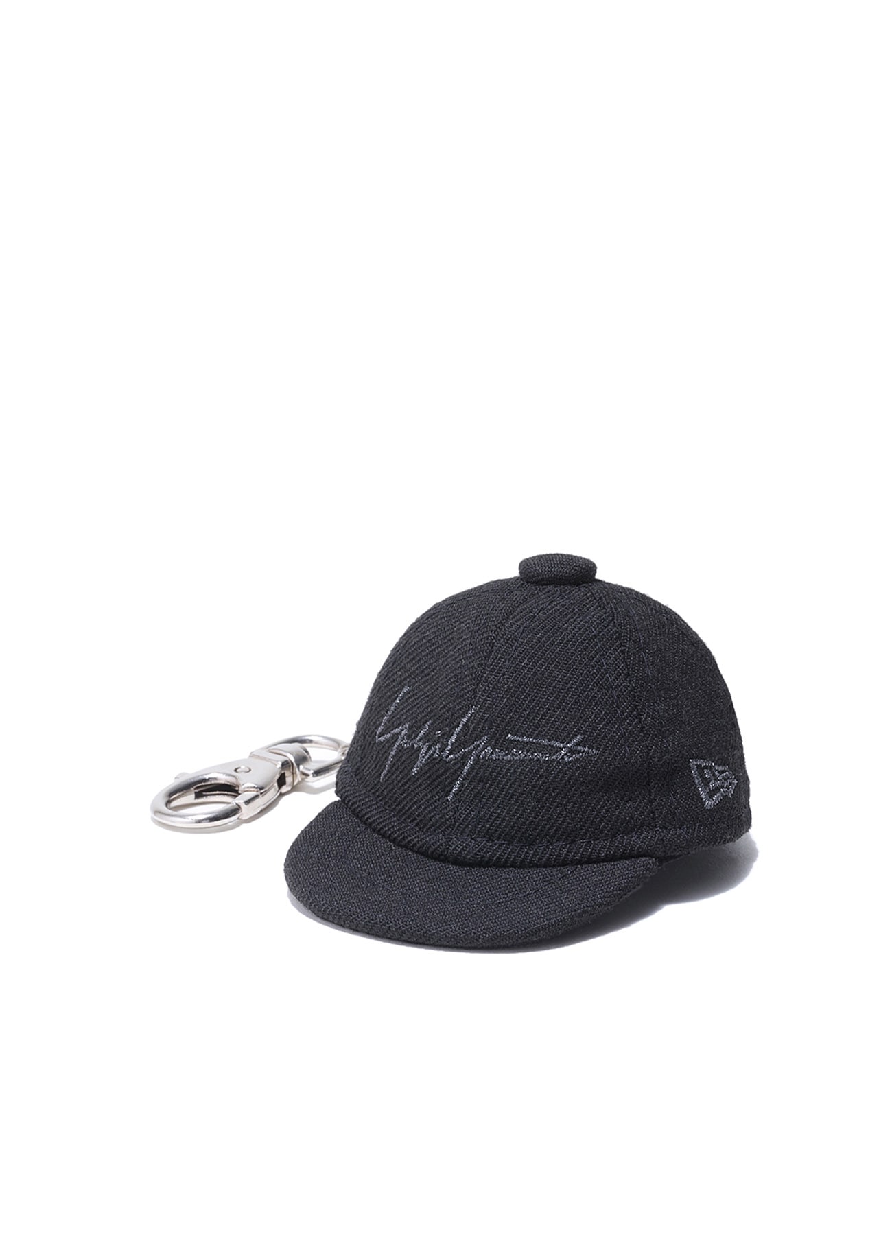 Yohji Yamamoto × New Era METALLIC BLACK SIGNATURE CAP KEY HOLDER