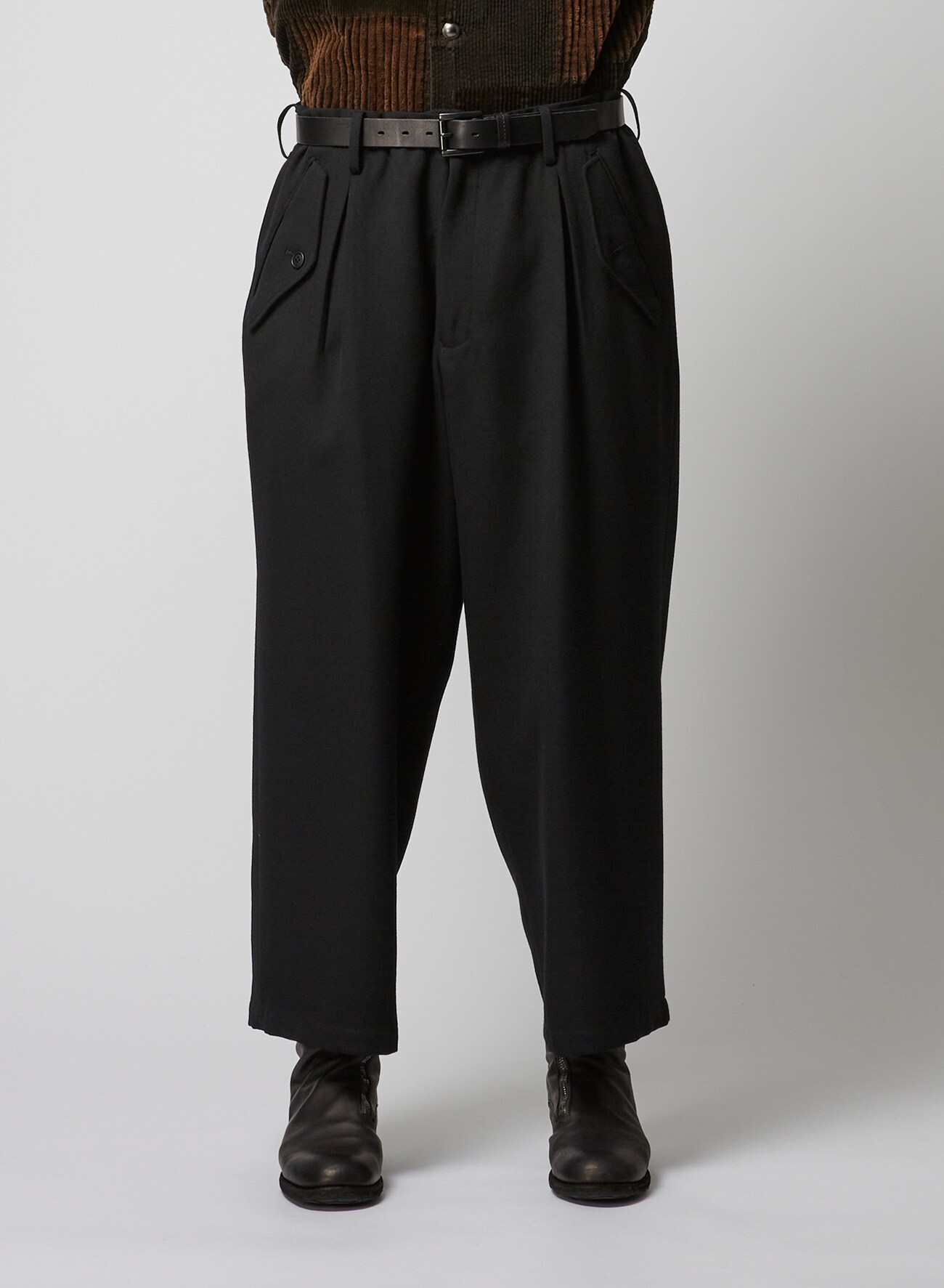 ARMY GABARDINE TUCK PANTS