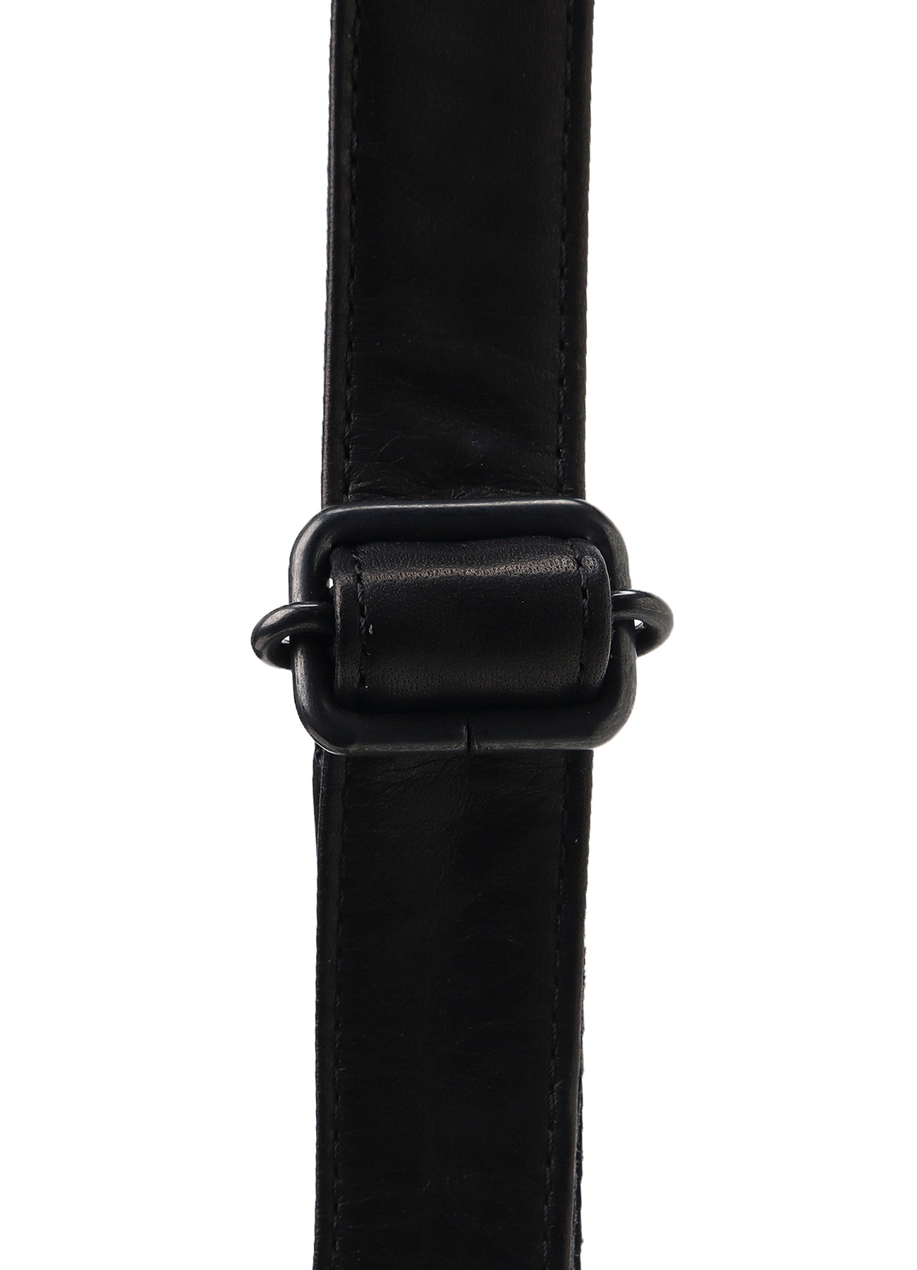 SCRATCH HORSE LEATHER ZIP SHOULDER POUCH