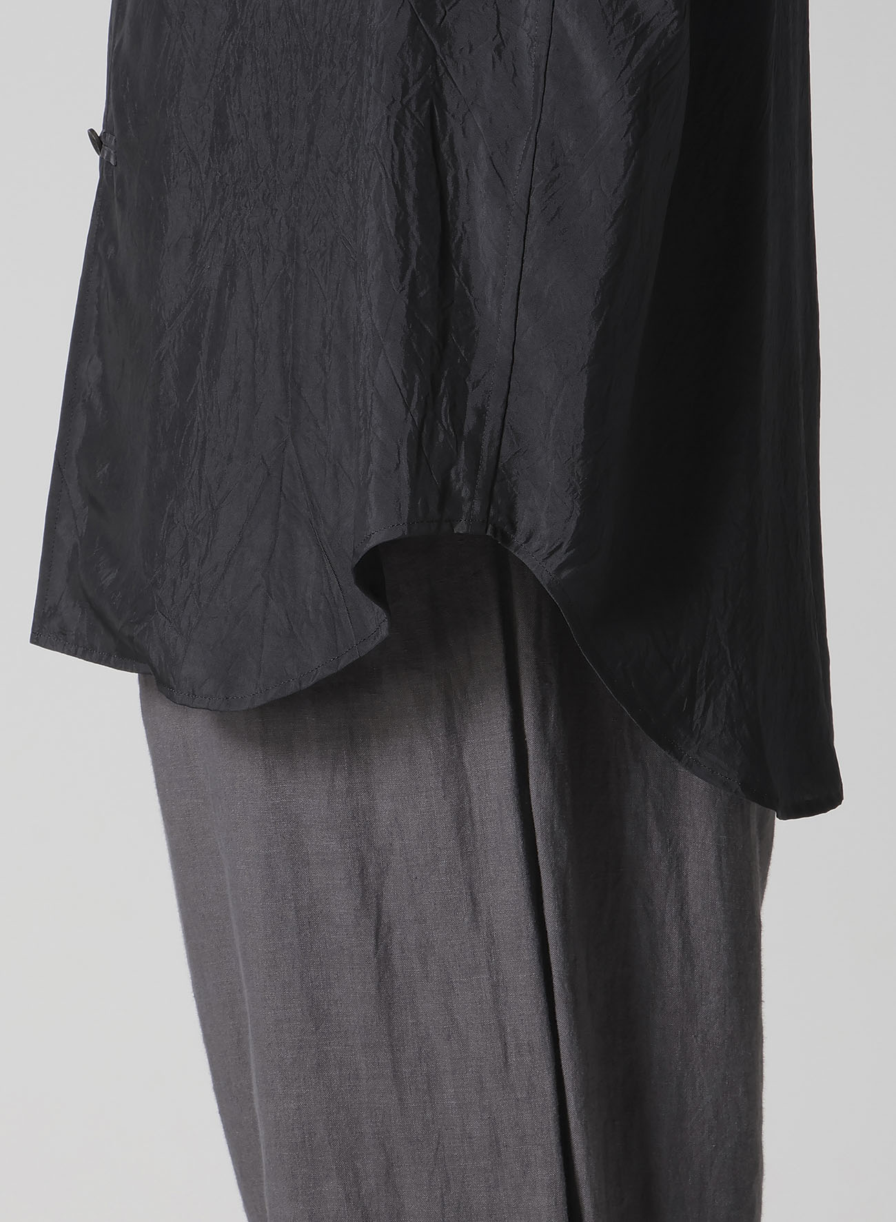 CUPRO TAFFETA LOOP OPEN COLLAR SHIRT