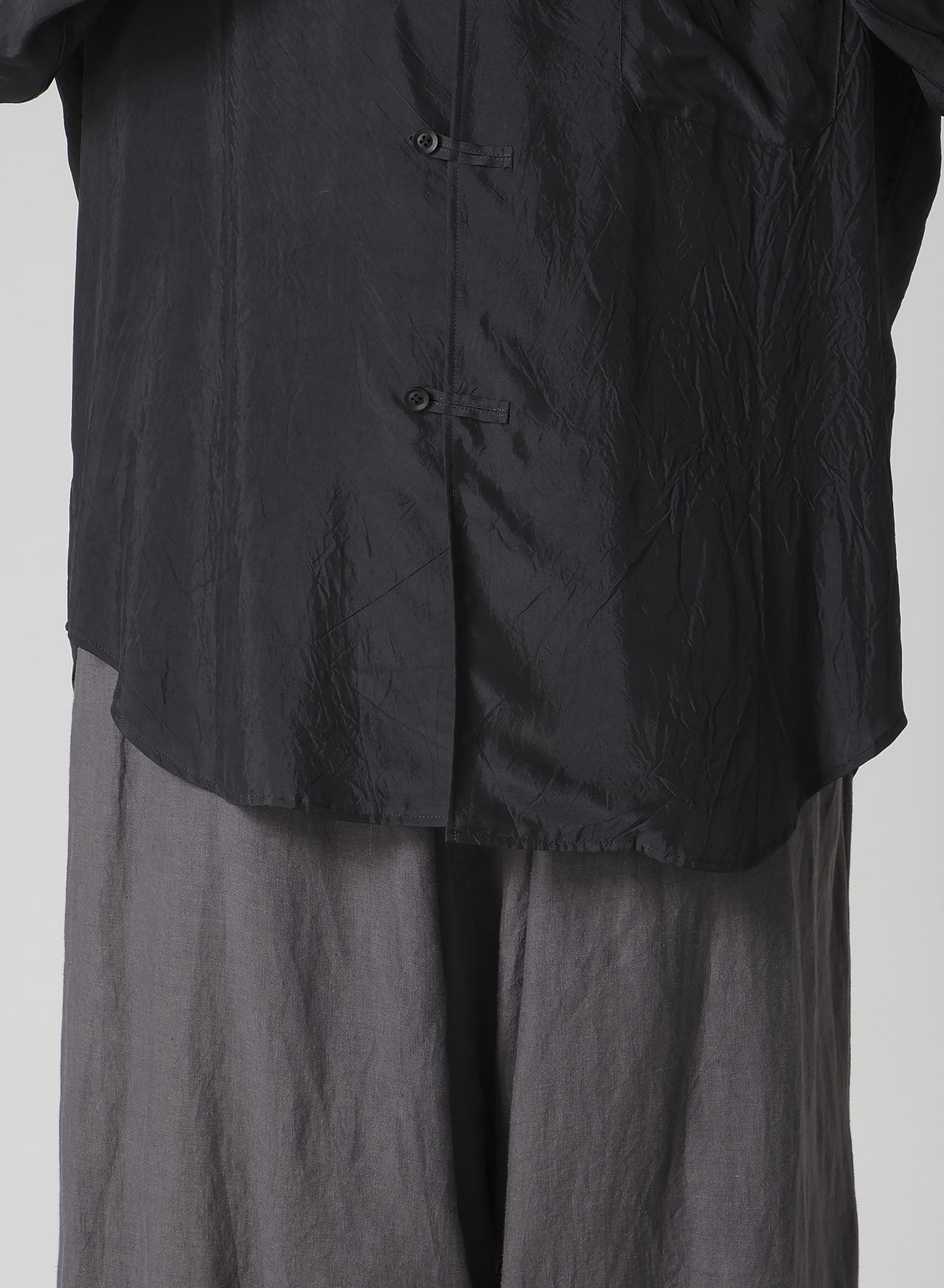 CUPRO TAFFETA LOOP OPEN COLLAR SHIRT