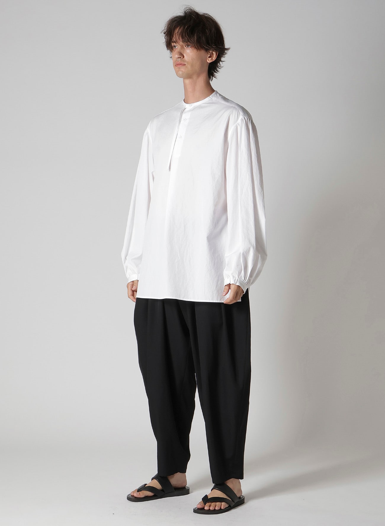 COTTON BROAD GATHER SLEEVE STAND BLOUSE