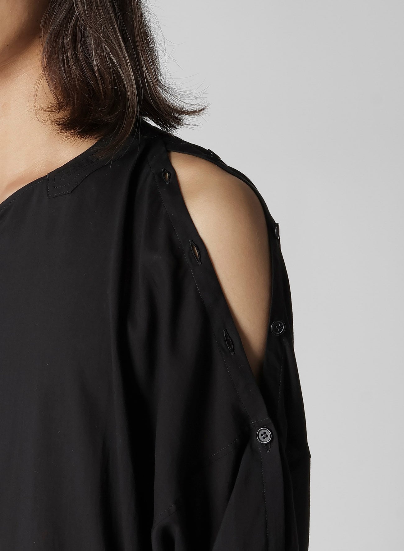 CELLULOSE LAWN COLLARLESS BLOUSE