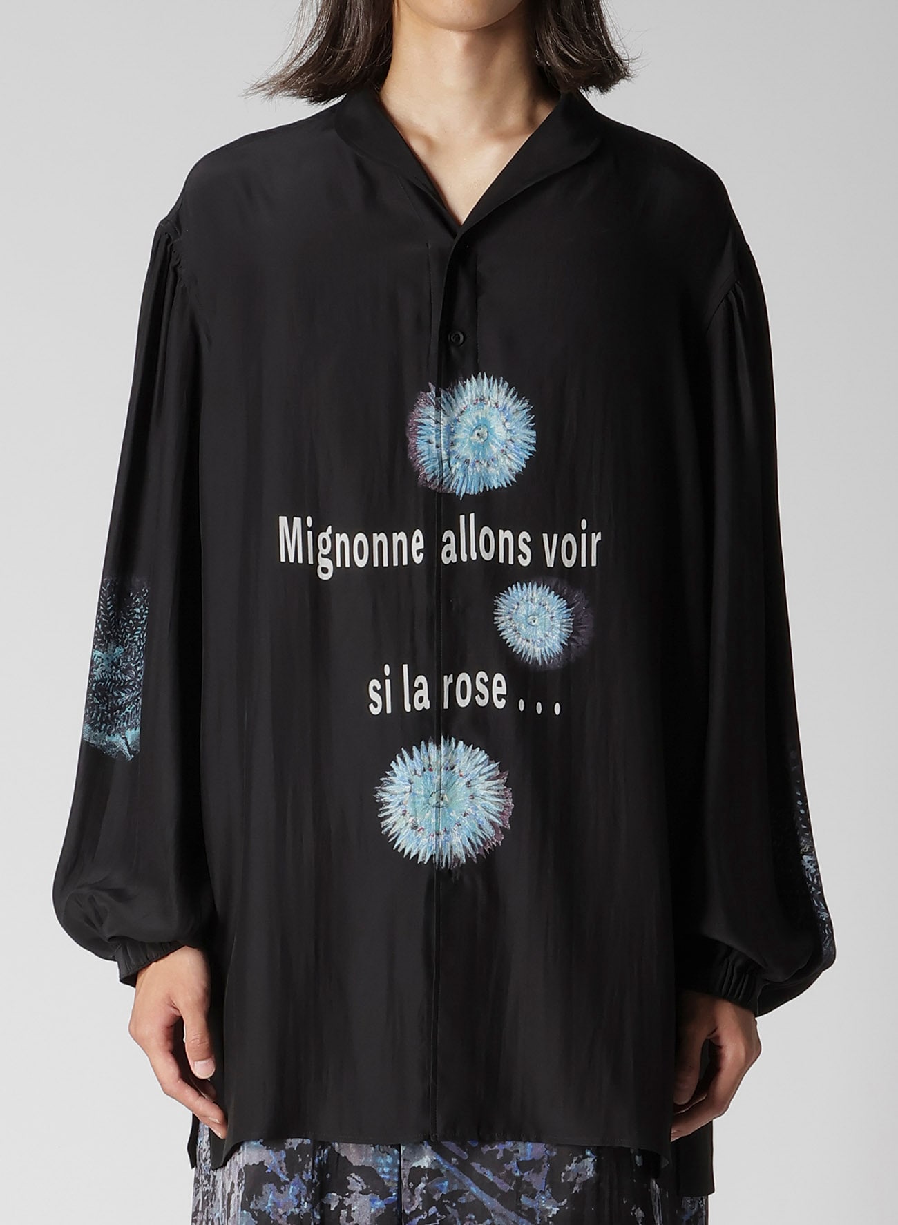 SEA MOTIF SCARF COLLAR BLOUSE