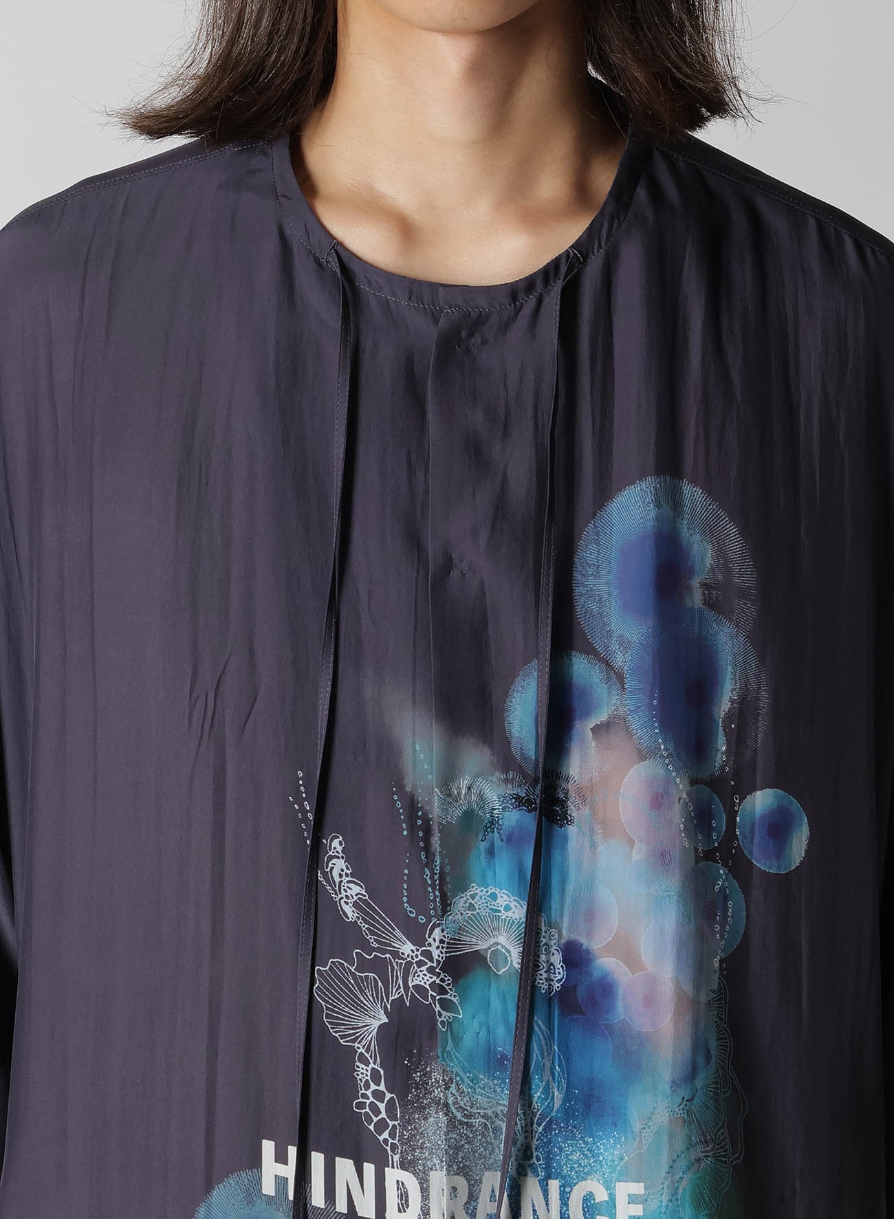 CORAL WATERCOLOR GUESSETED SHORT SLEEVE BLOUSE