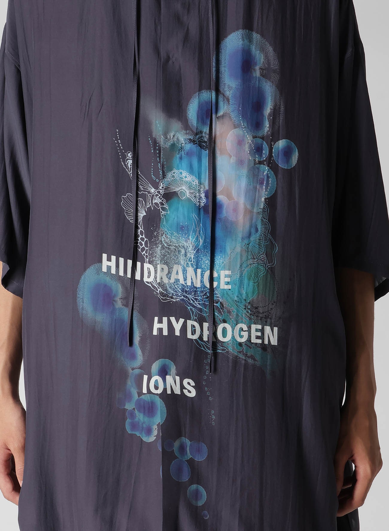 CORAL WATERCOLOR GUESSETED SHORT SLEEVE BLOUSE