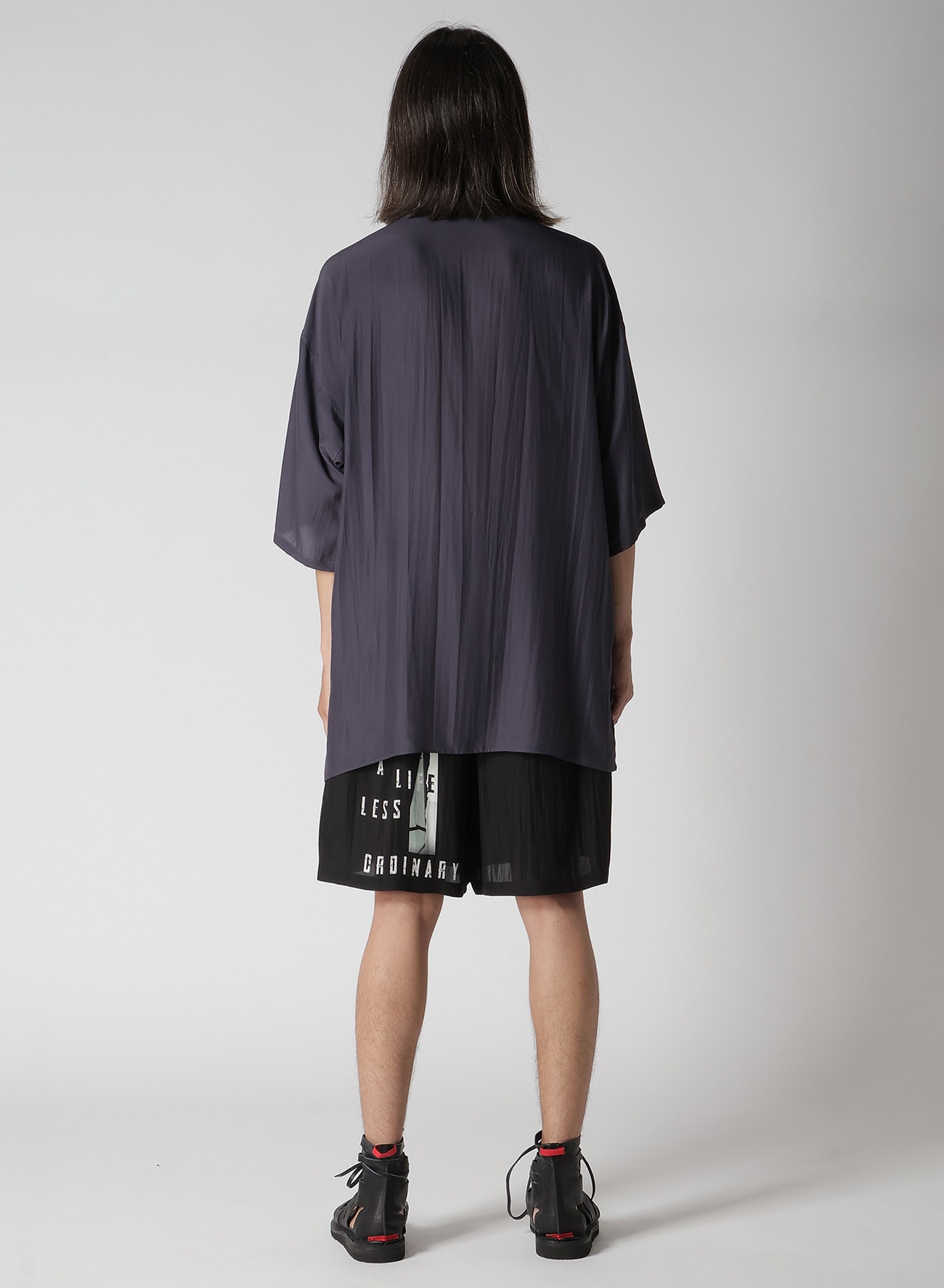 CORAL WATERCOLOR GUESSETED SHORT SLEEVE BLOUSE