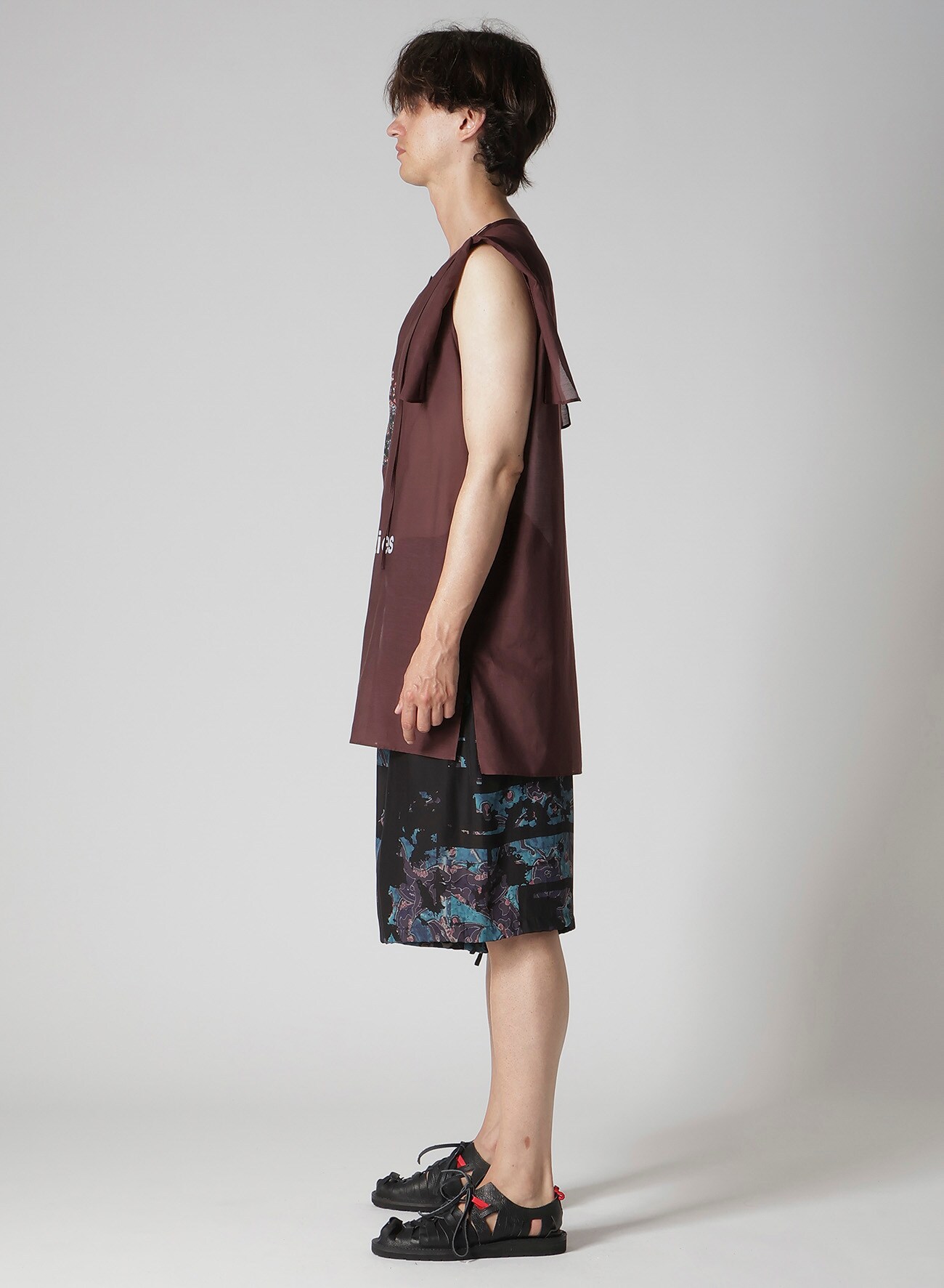 BURGUNDY HUMAN STRING COLLAR B/ HUMAN