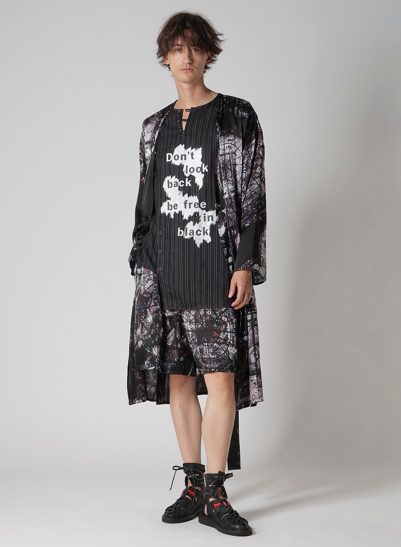 MESSAGE PRINTED ST SLEEVE PLACKET BLOUSE