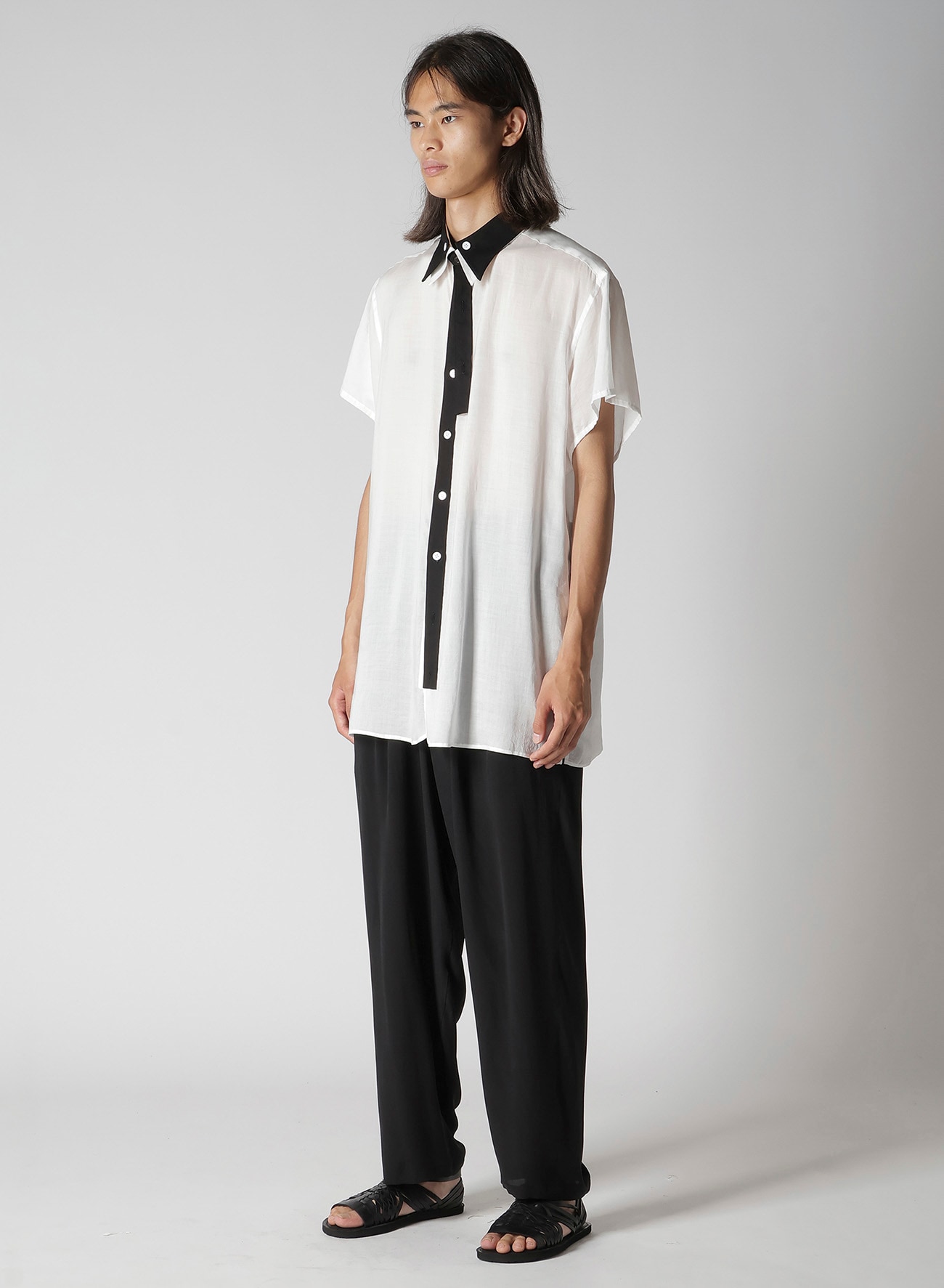 CELLULOSE LAWN BLACK AND WHITE DOUBLE COLLAR BLOUSE