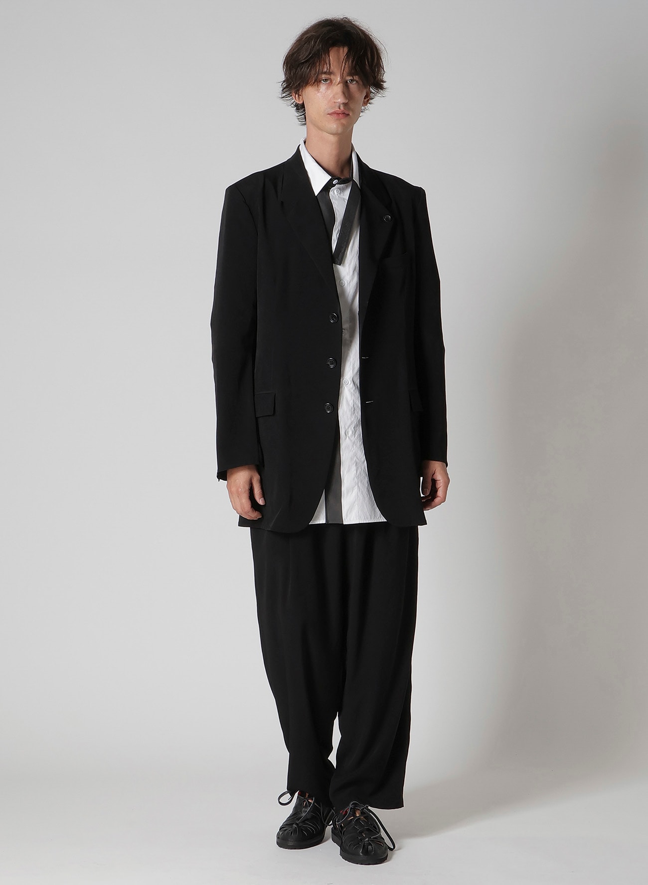 COTTON BROAD BLACK AND WHITE TRIPLE COLLAR BLOUSE