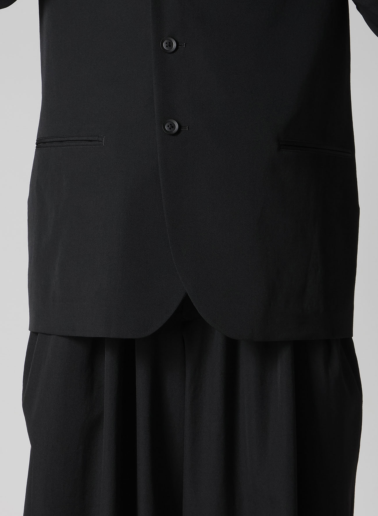 WOOL GABARDINE PEAKED LAPEL JACKET