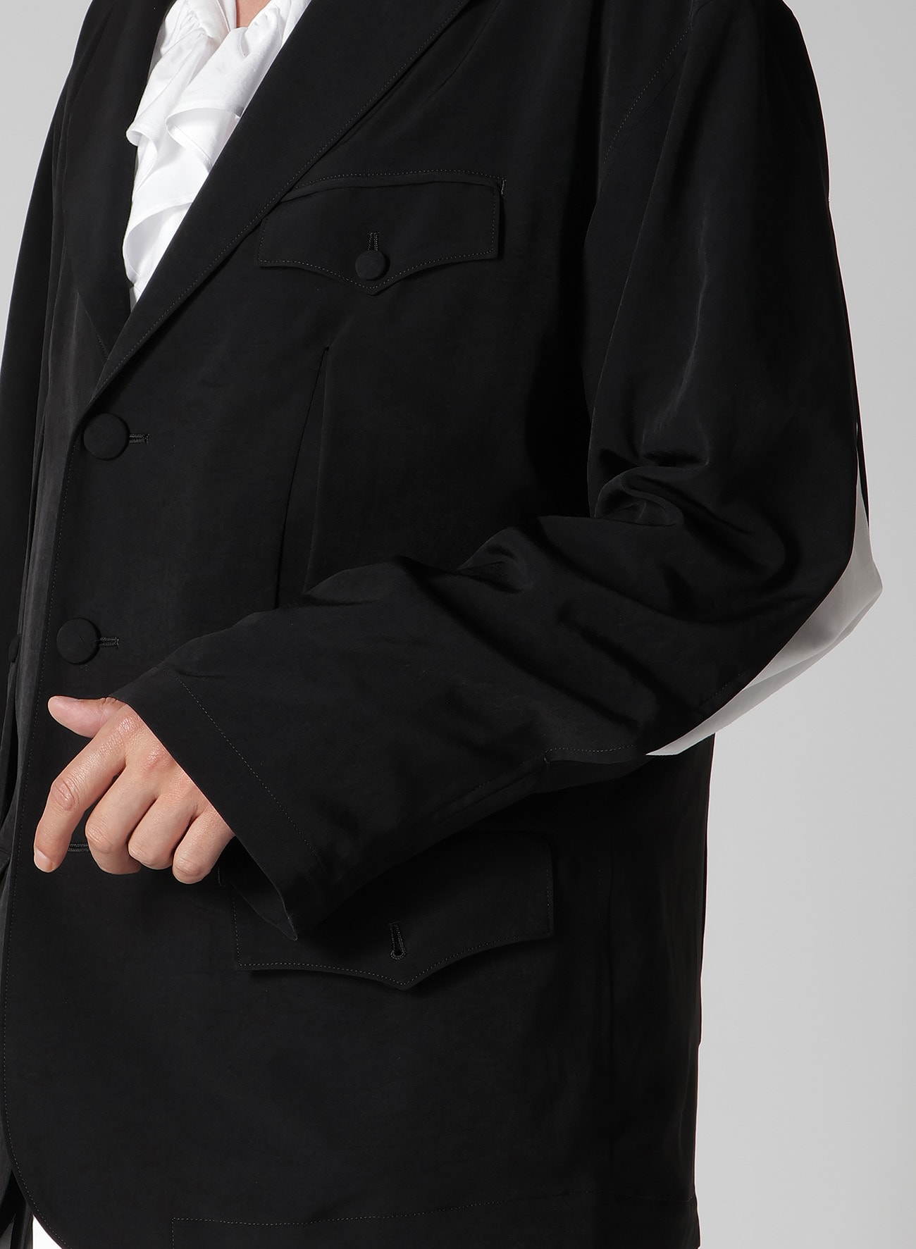 TA TUXEDO FRONT AND BACK OPENED LAPEL JACKET