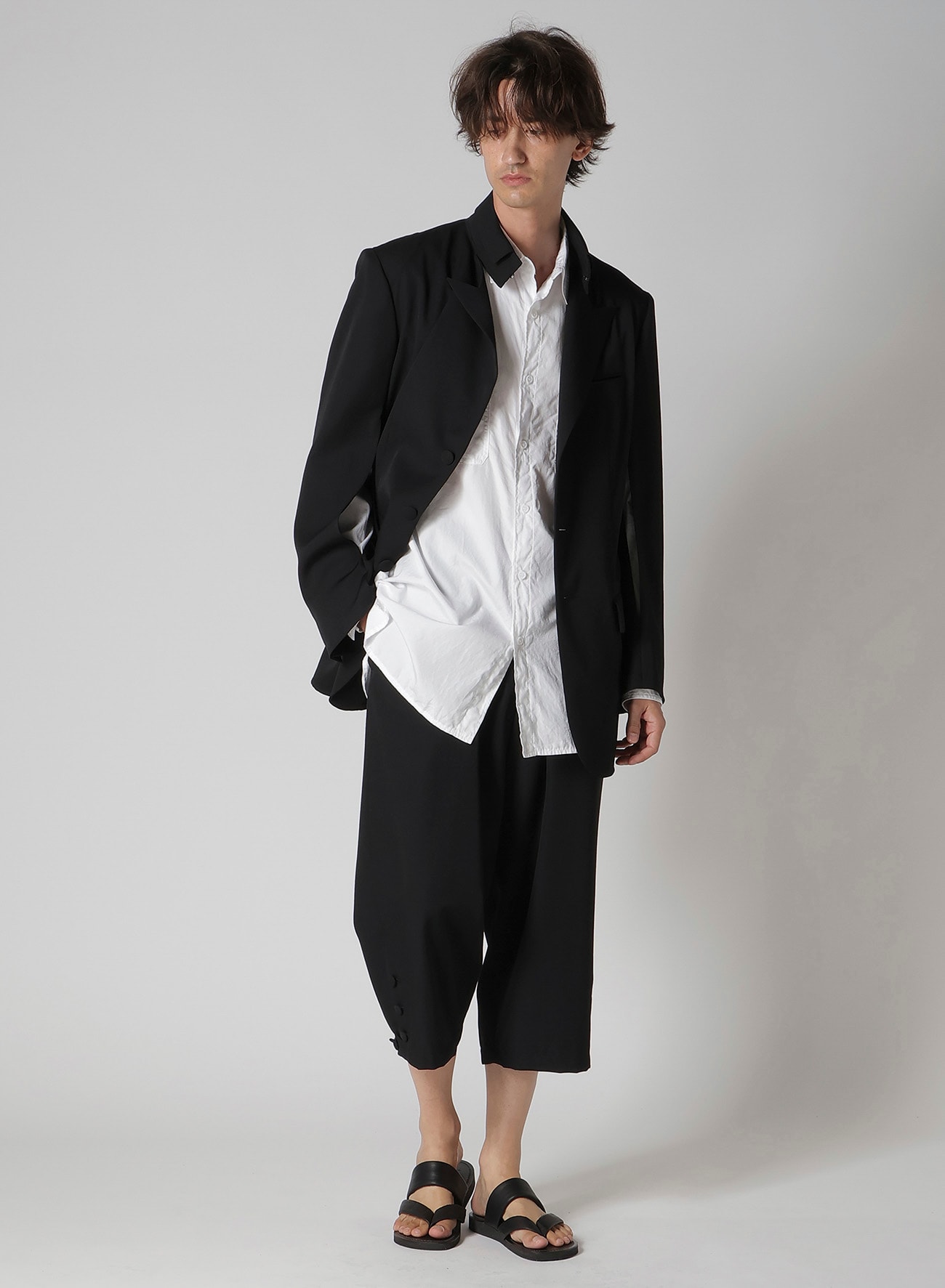 WOOL GABARDINE OPENED SLEEVE JACKET