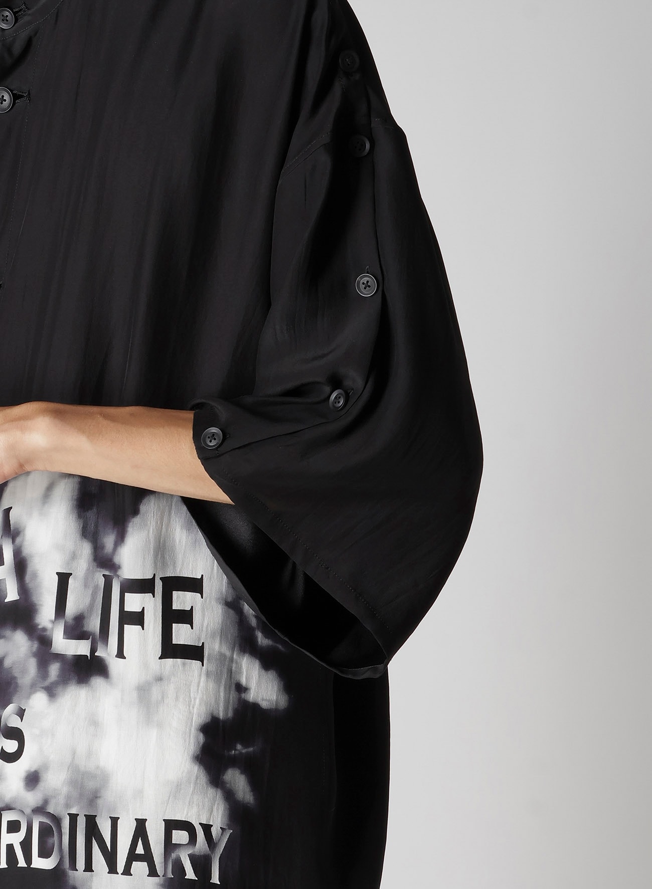 MESSAGE PRINTED SMOKE BUTTON OPENED JACKET