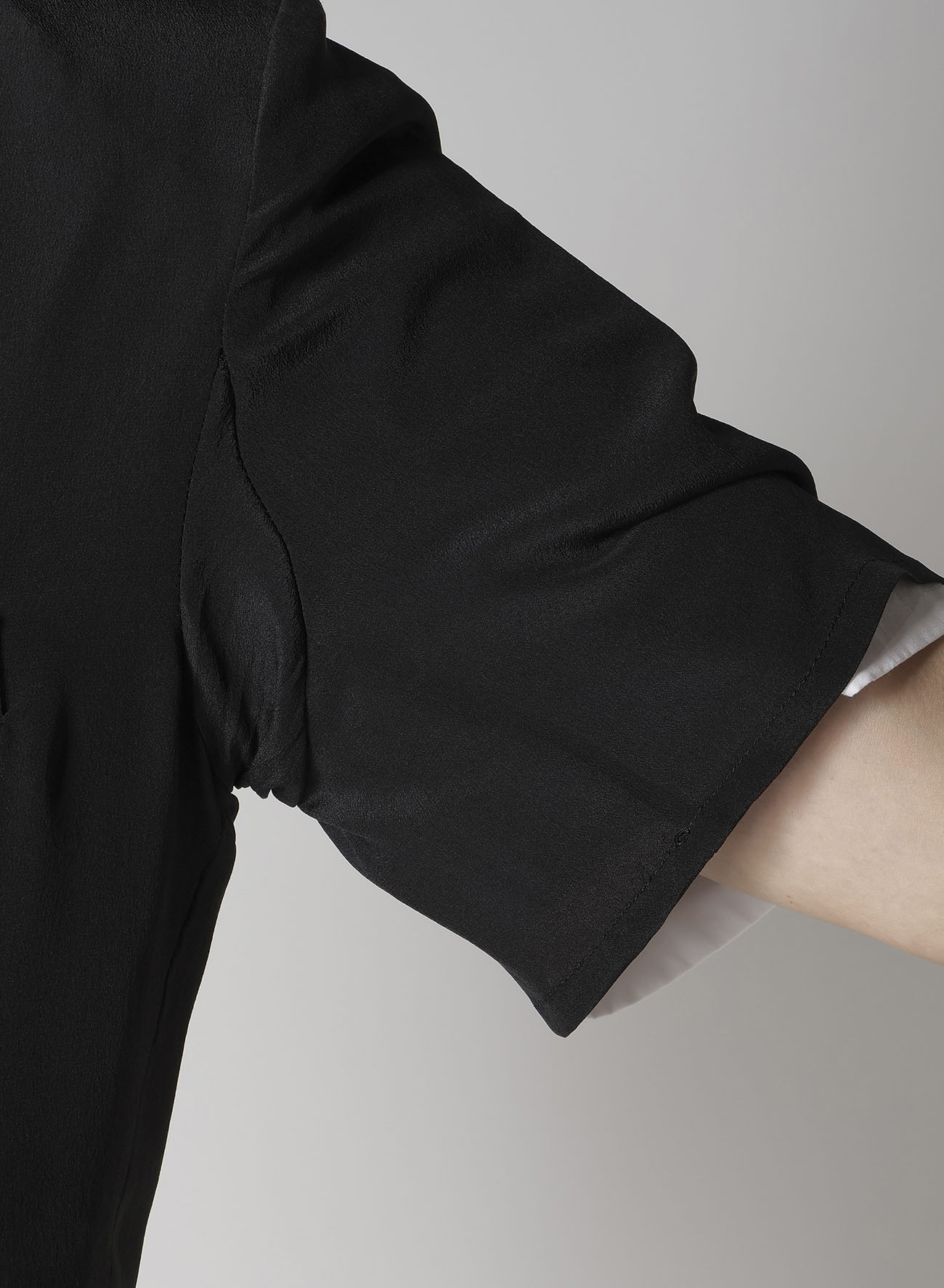 CREPE DE CHINE DOUBLE LAPEL SHORT SLEEVE JACKET