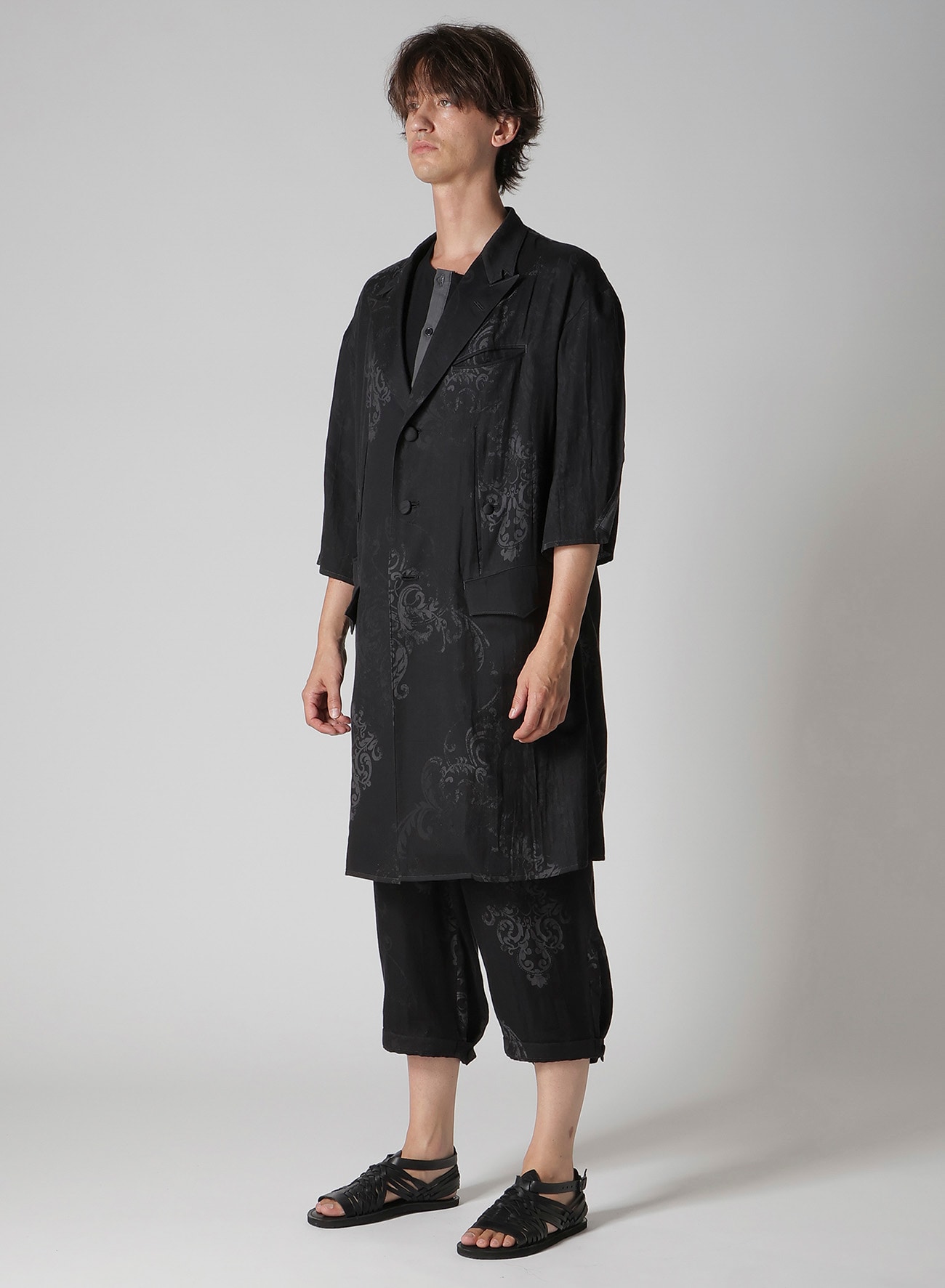 JACQUARD PATTERN SLIT DESIGN JACKET