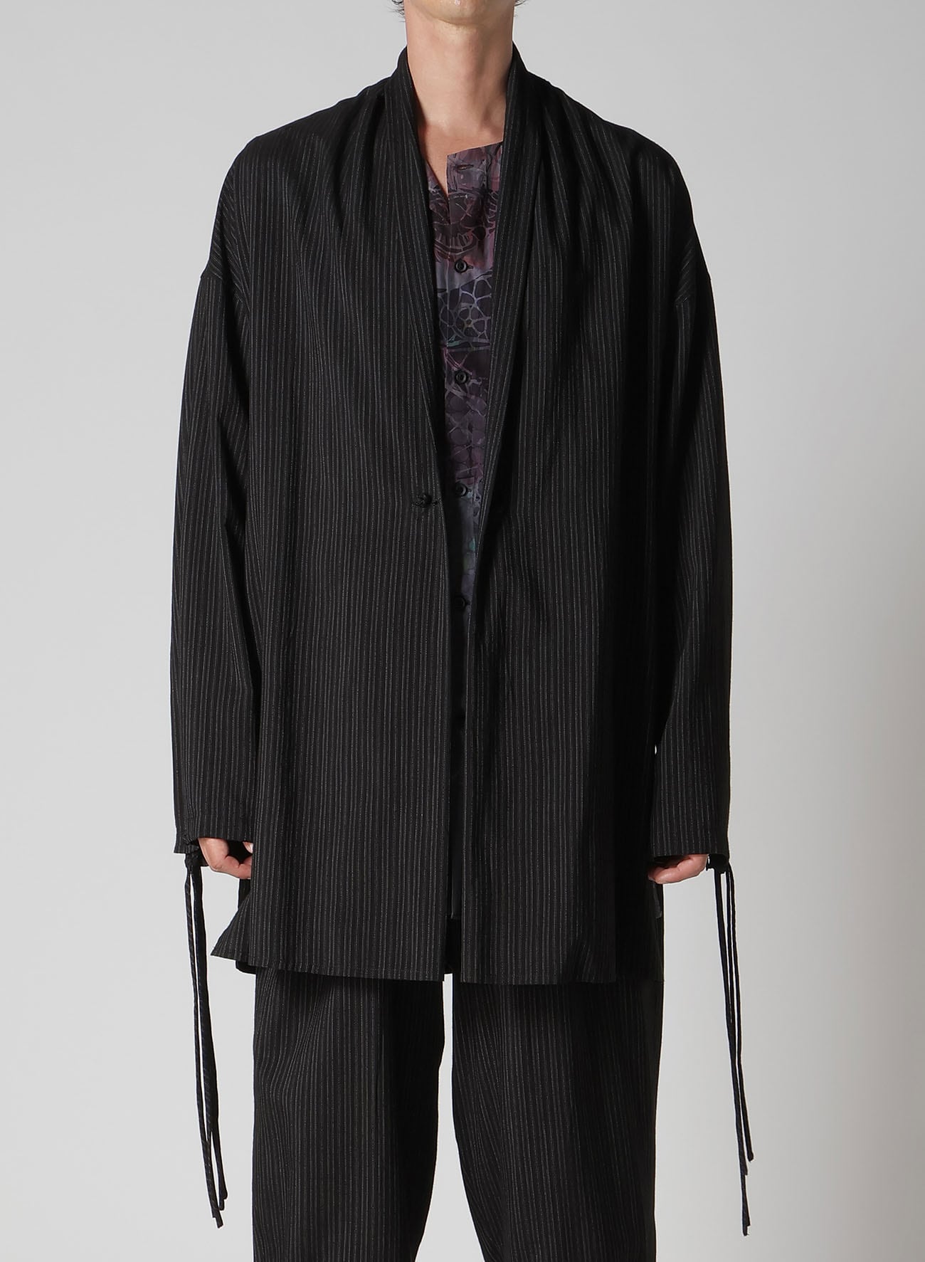 RAYON THIN STRIPE SLIT JACKET