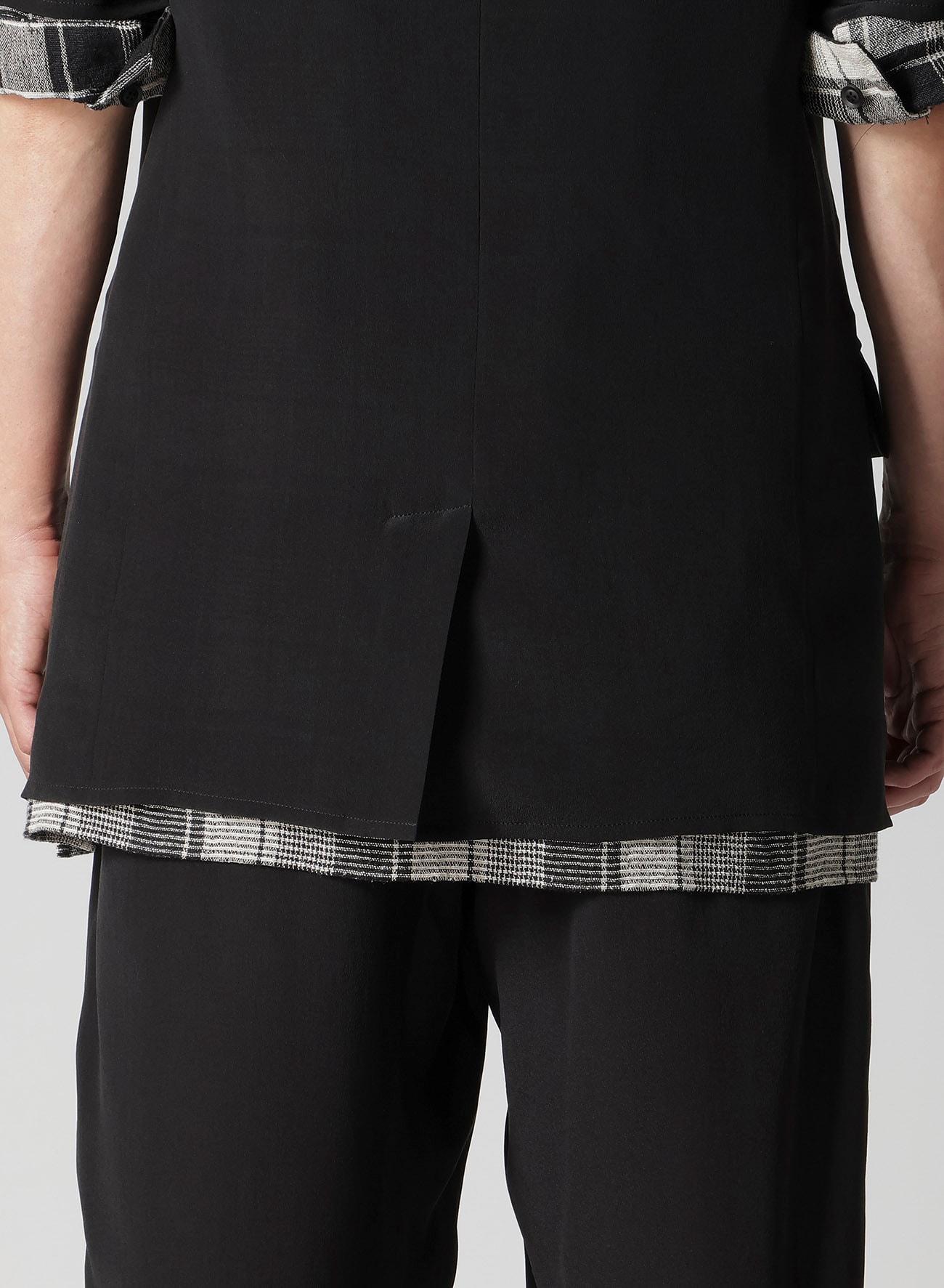 CREPE DE CHINE 6 POCKETS SHORT SLEEVE SUIT JACKET