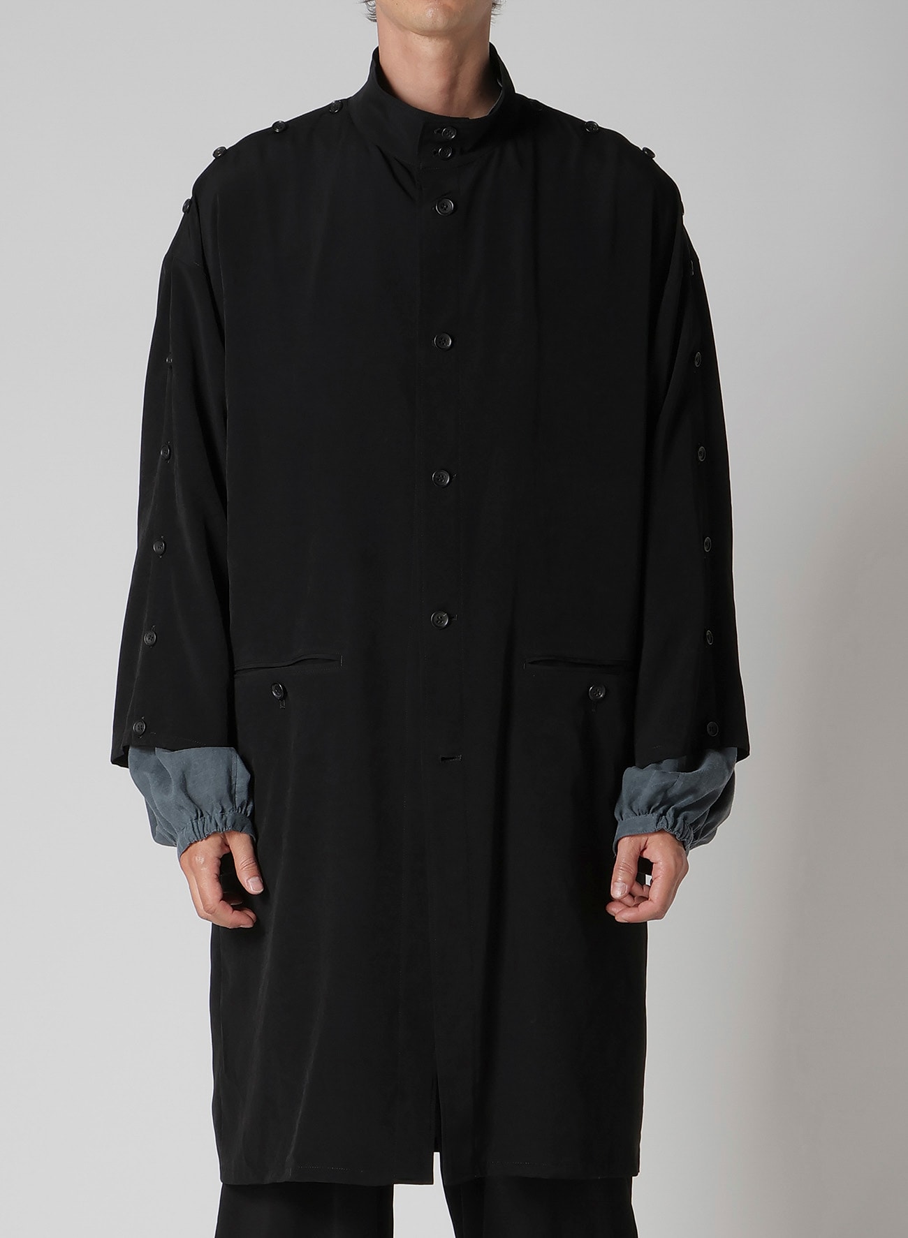 TA TUXEDO BUTTON STAND LONG SLEEVE JACKET