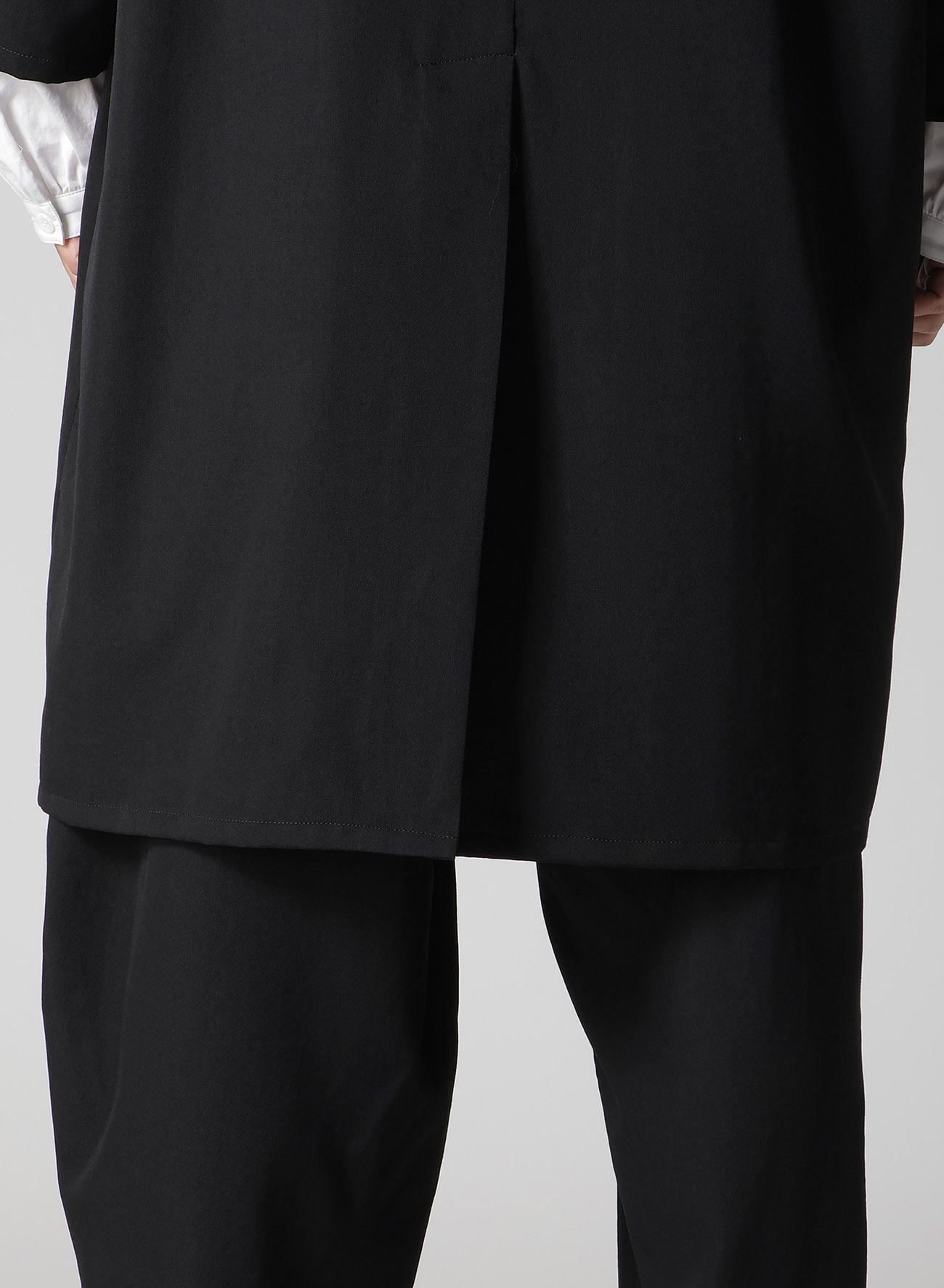 WOOL GABARDINE SLEEVE SLIT STAND JACKET