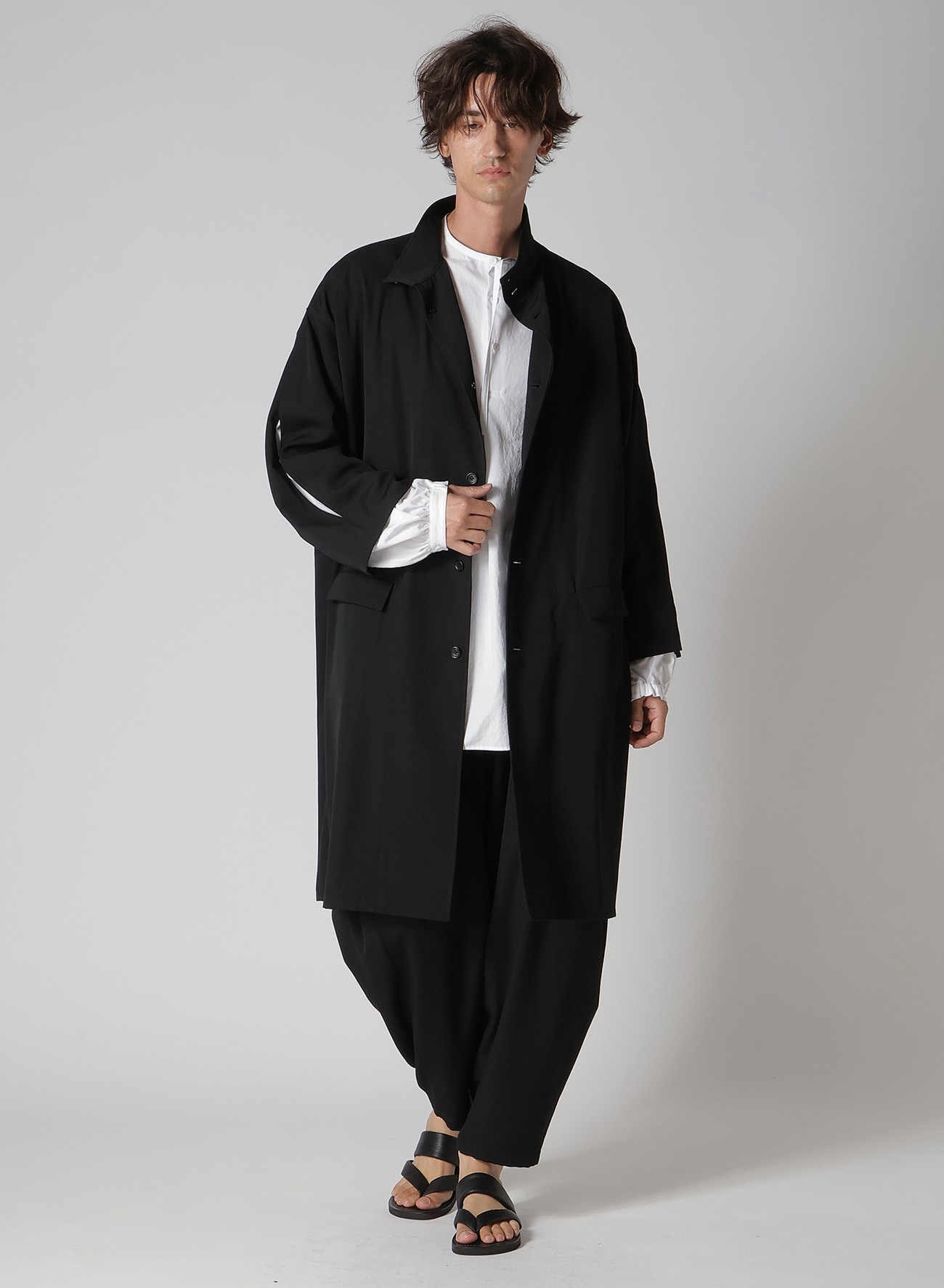 WOOL GABARDINE SLEEVE SLIT STAND JACKET